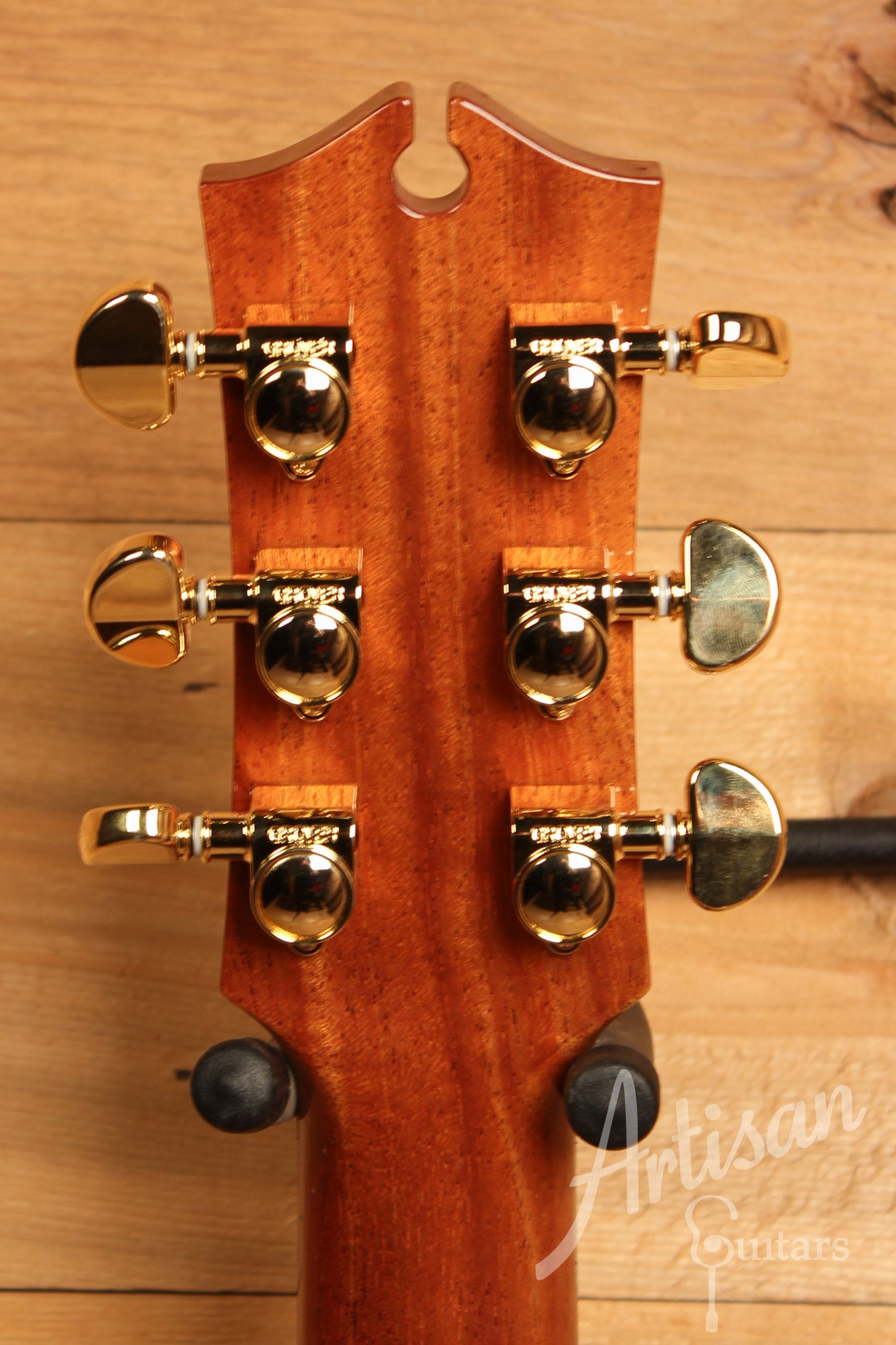 Maton EM100C Messiah Guitar Sitka Spruce and Indian Rosewood ID-11447 - Artisan Guitars