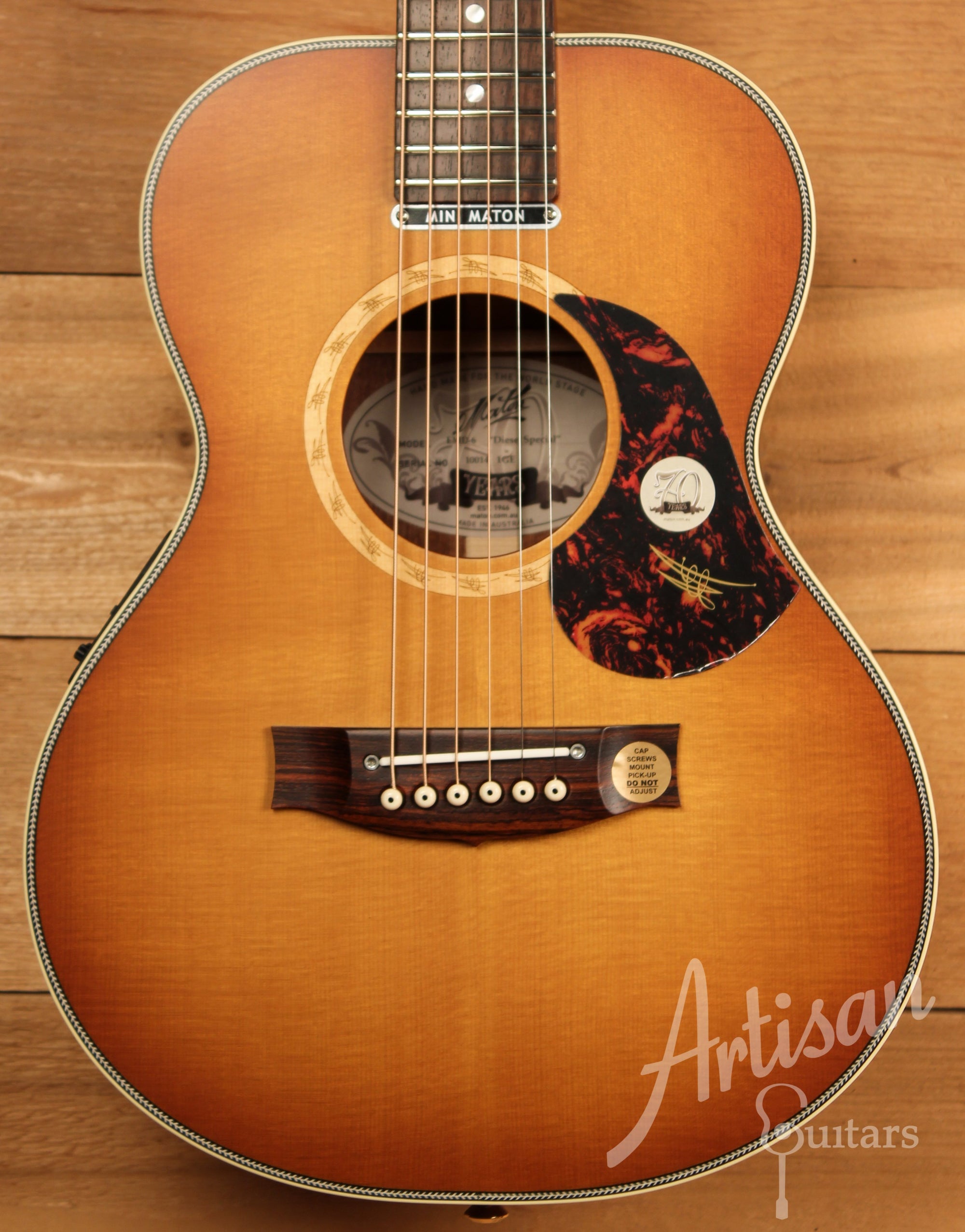 Maton EMD6 Mini Maton Diesel Sitka with Blackwood and Vintage Amber Sunburst ID-11462 - Artisan Guitars