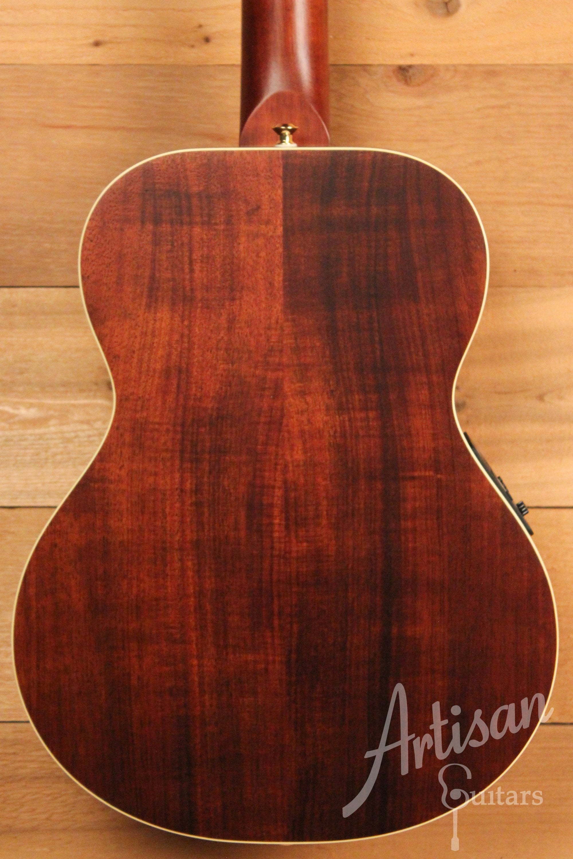 Maton EMD6 Mini Maton Diesel Sitka with Blackwood and Vintage Amber Sunburst ID-11462 - Artisan Guitars