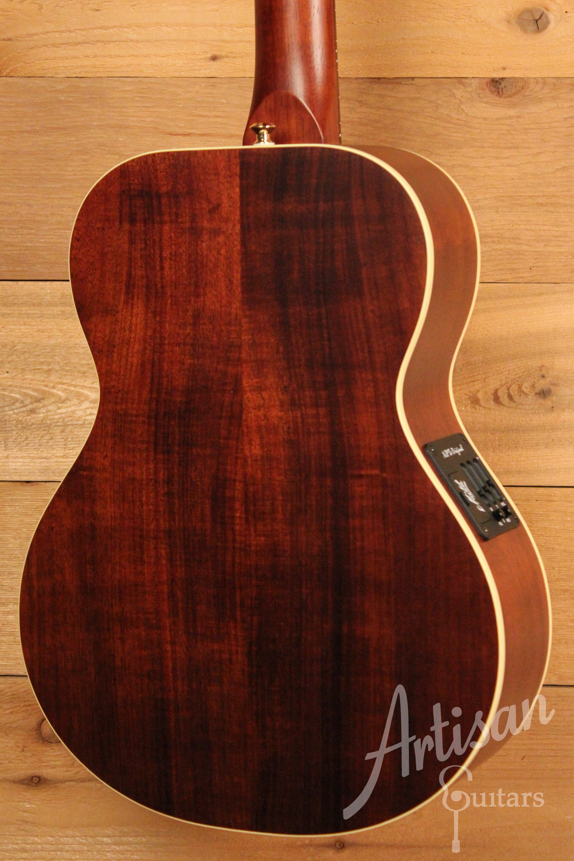 Maton EMD6 Mini Maton Diesel Sitka with Blackwood and Vintage Amber Sunburst ID-11462 - Artisan Guitars