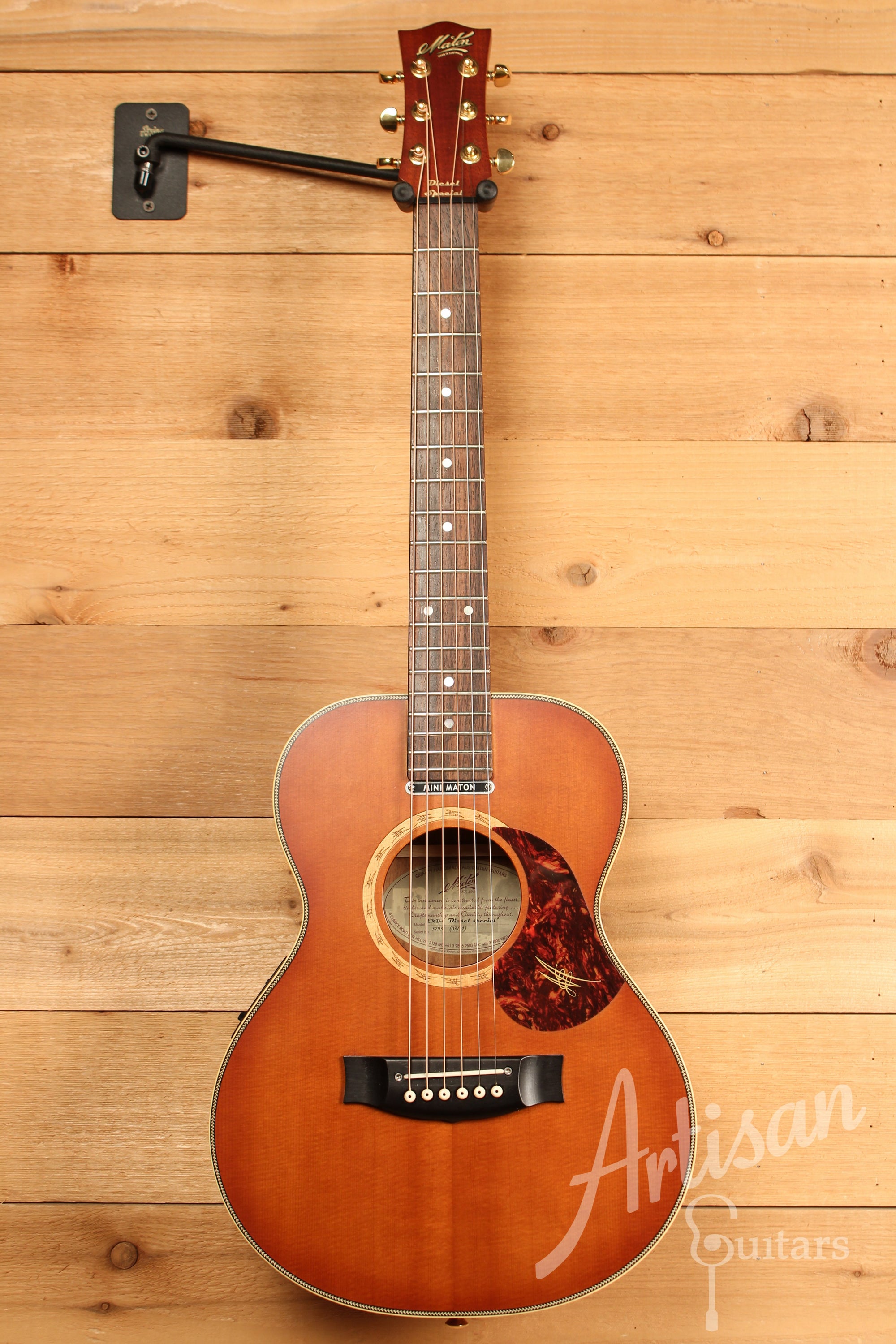 Maton EMD6 Mini Maton Diesel Sitka with Blackwood and Vintage Amber Sunburst Pre-Owned 2011 ID-11474 - Artisan Guitars