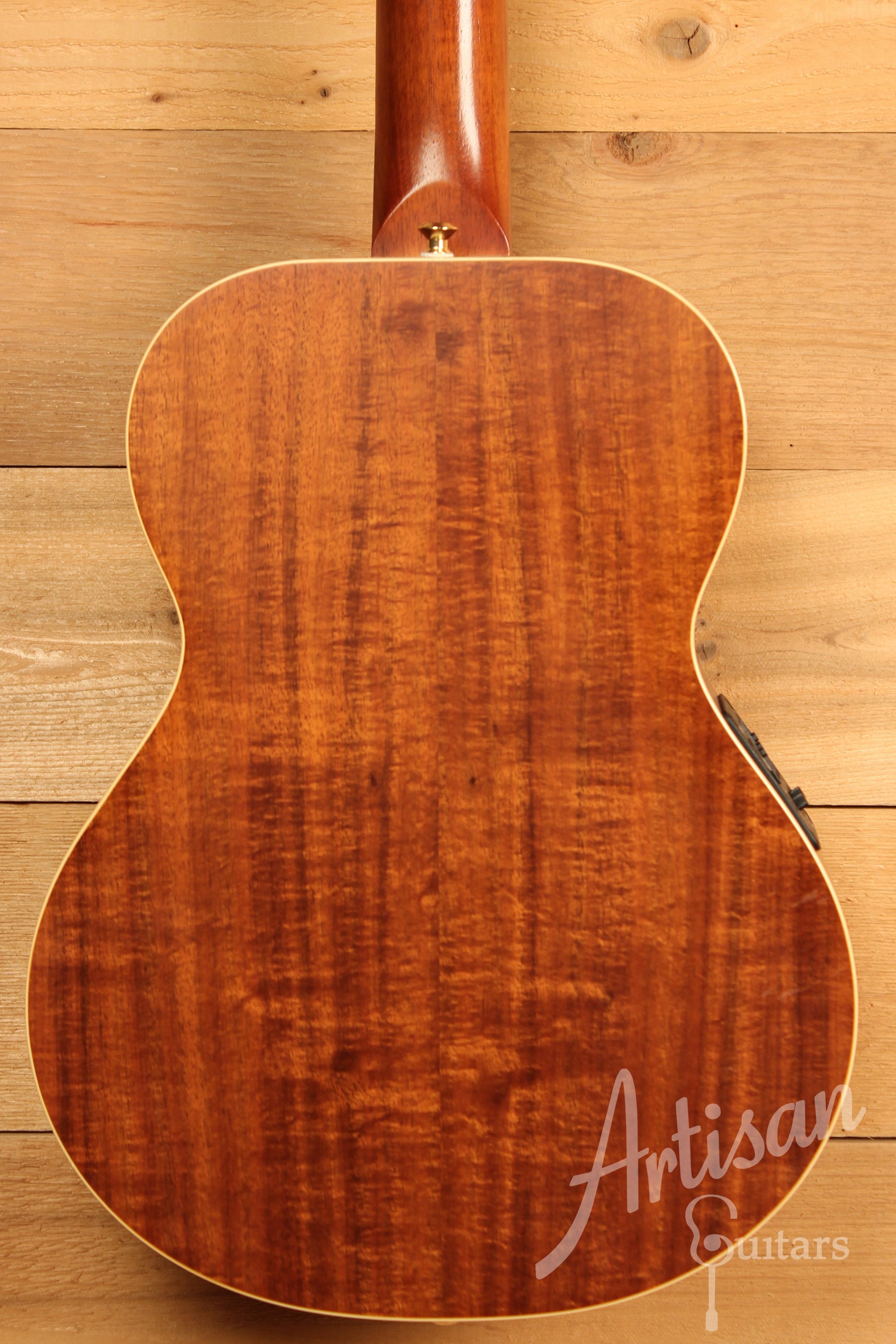 Maton EMD6 Mini Maton Diesel Sitka with Blackwood and Vintage Amber Sunburst Pre-Owned 2011 ID-11474 - Artisan Guitars