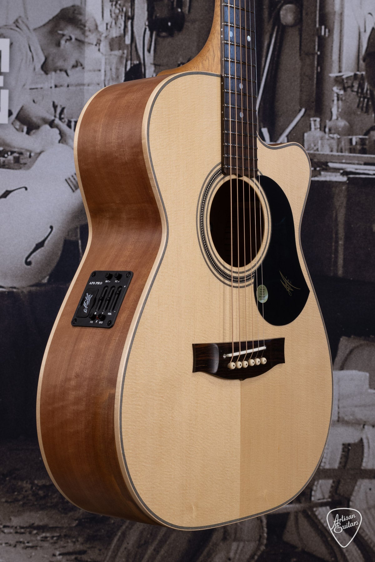 Maton Guitars 808C J.R. Joe Robinson Signature Cutaway - 16400