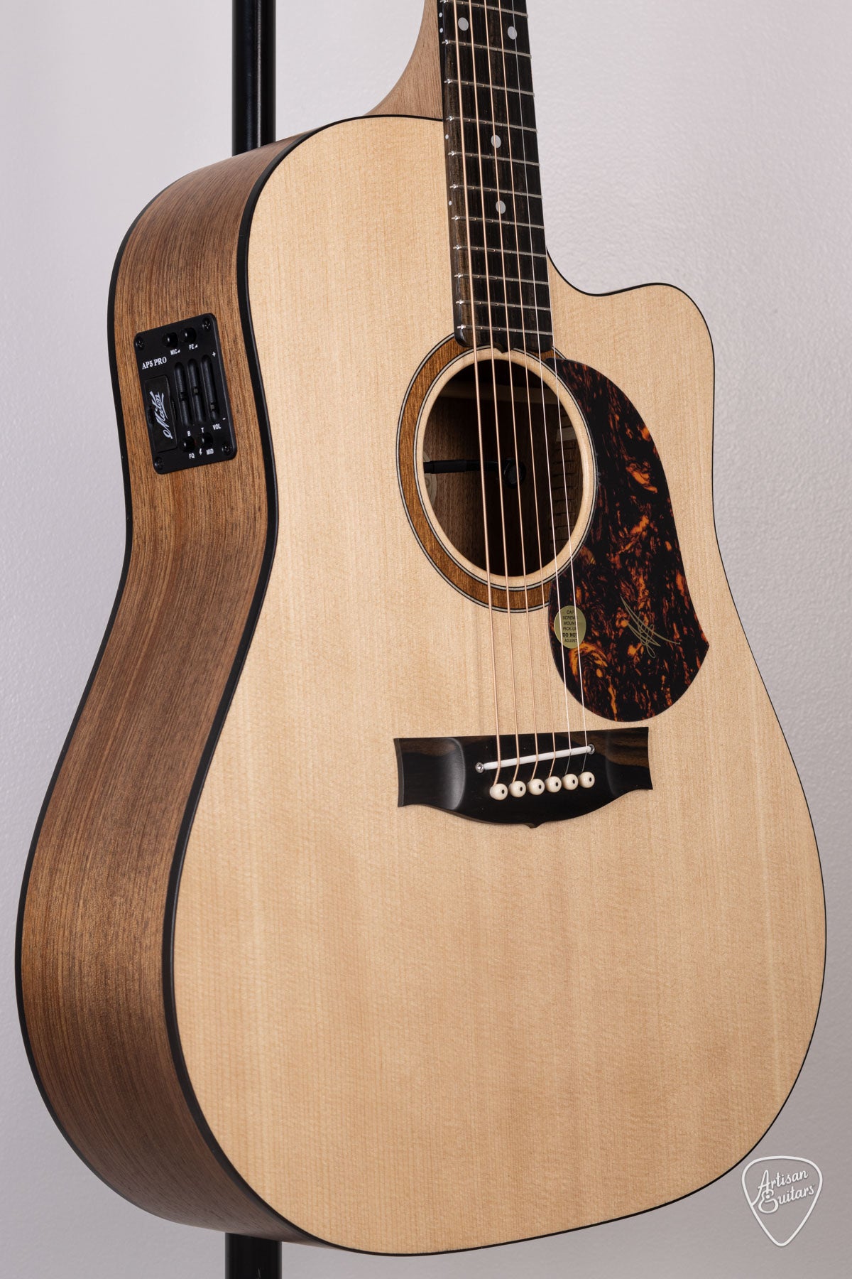 Maton Guitars Solid Road Series SRS-70C Dreadnought - 16479