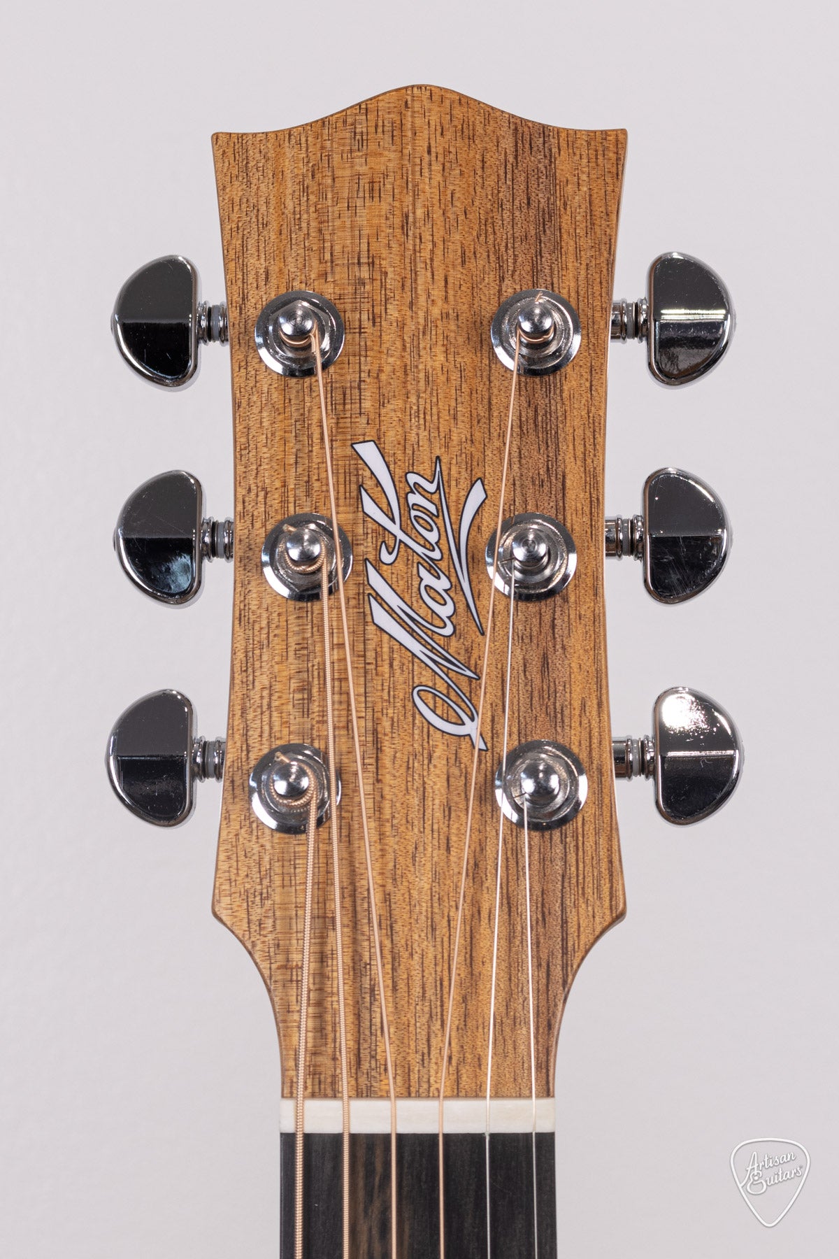 Maton Guitars Solid Road Series SRS-70C Dreadnought - 16478