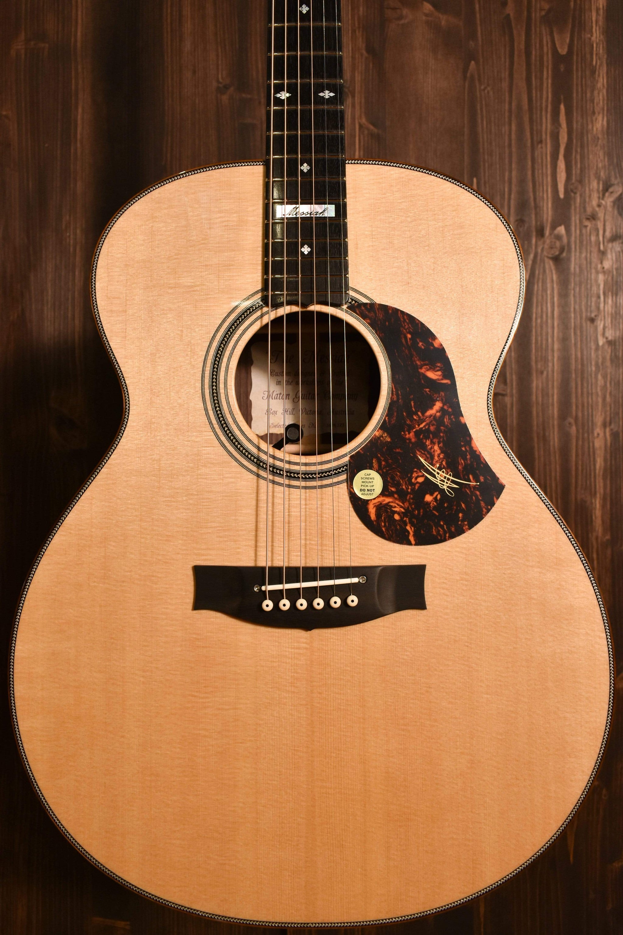 Maton EM100J Jumbo Messiah - 14564 - Artisan Guitars