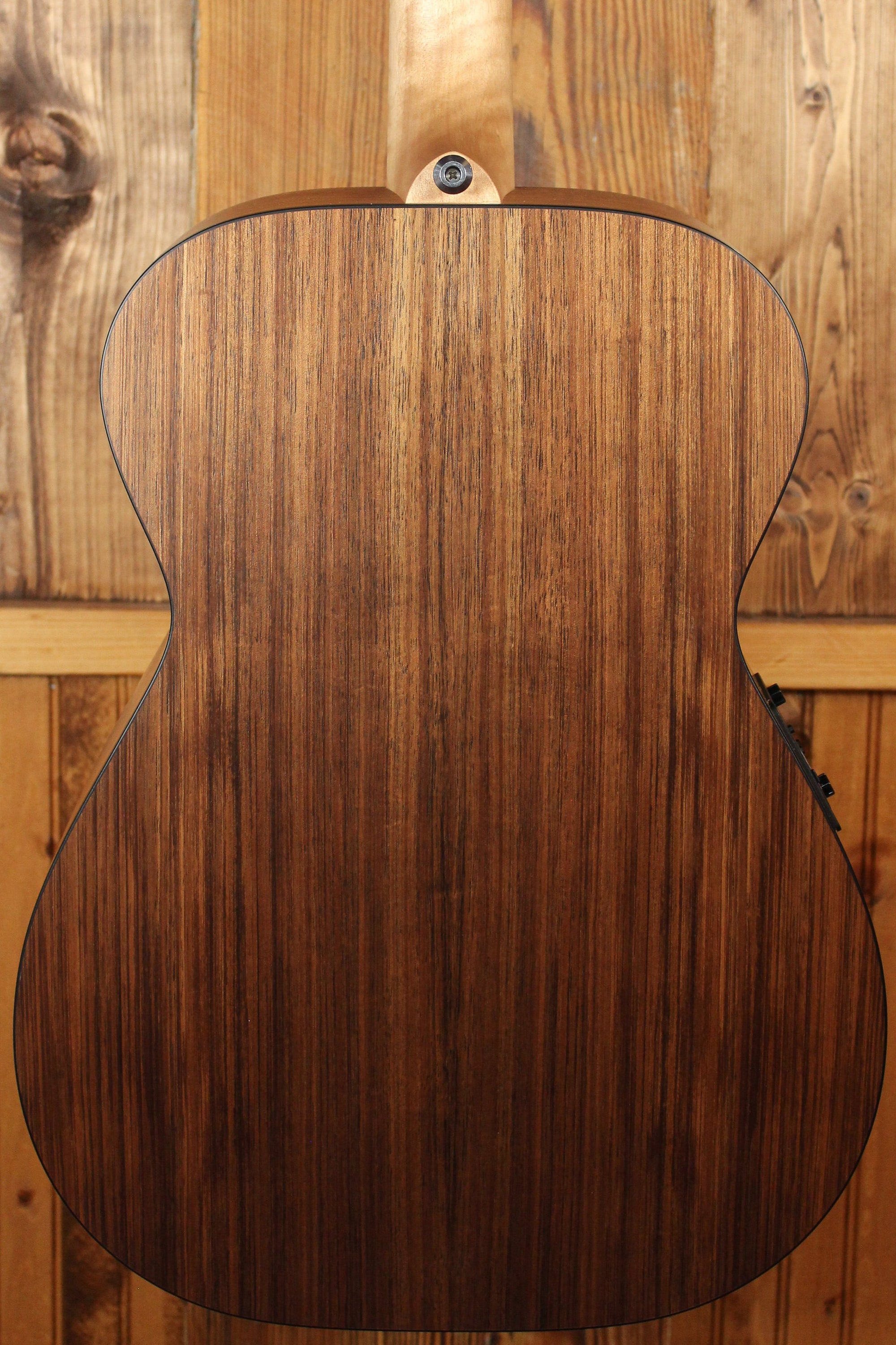 Maton EBG808 w/ AA Sitka Spruce & Blackwood - Artisan Guitars