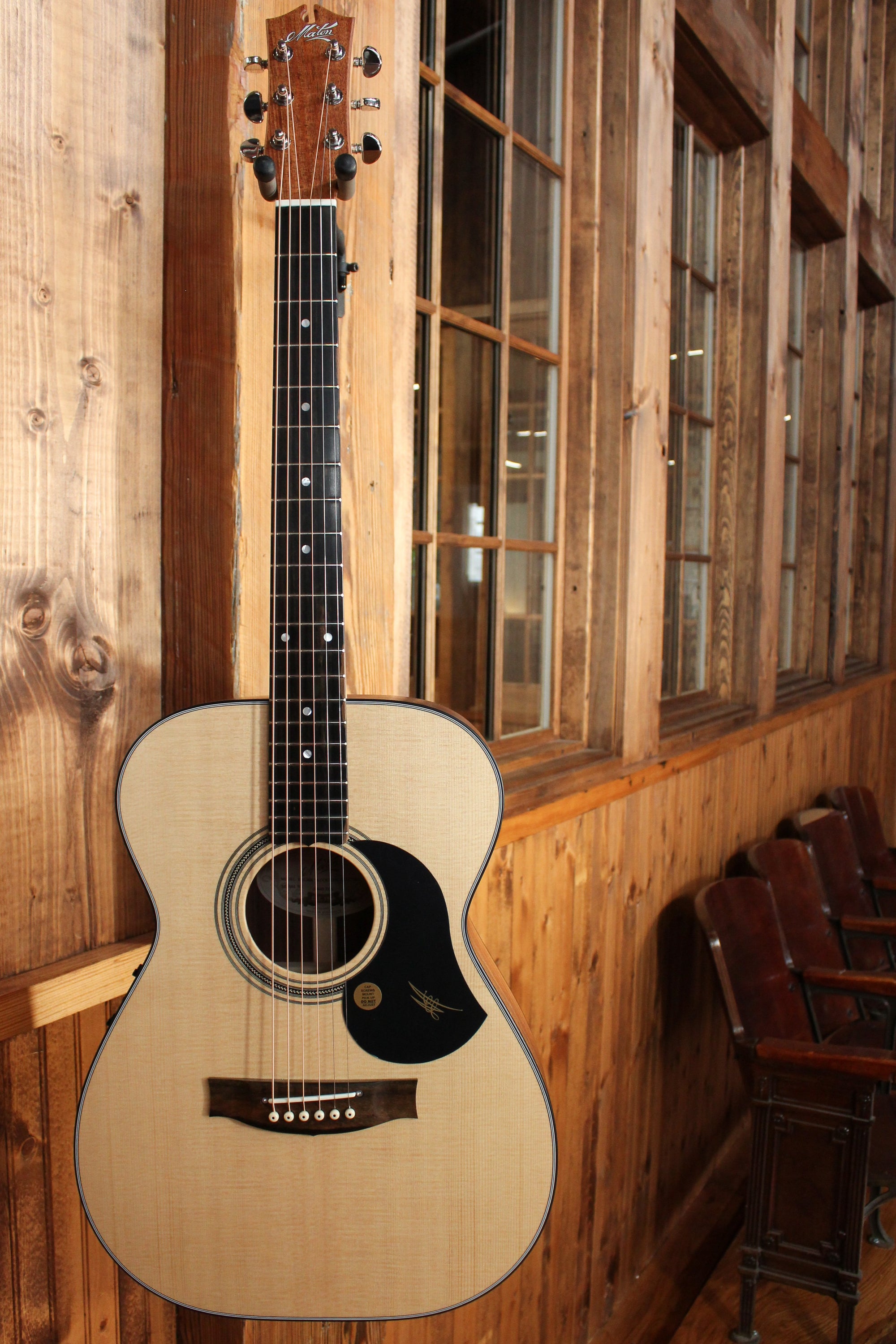 Maton EBG808 w/ AA Sitka Spruce & Blackwood - Artisan Guitars