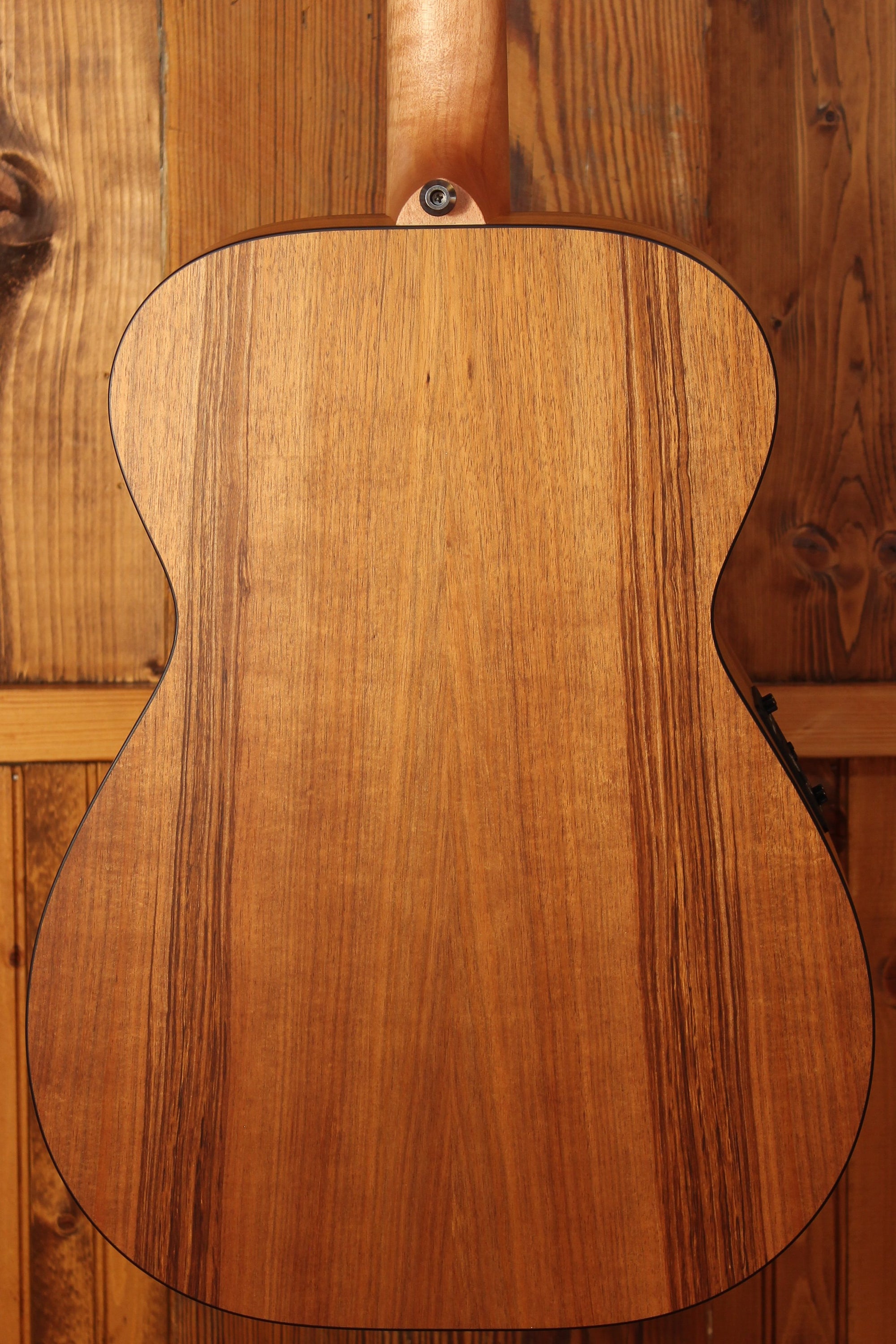 Maton EBG808 w/ AA Sitka Spruce & Blackwood - Artisan Guitars