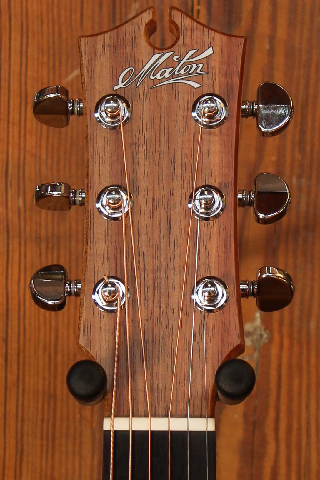 Maton EBG808 w/ AA Sitka Spruce & Blackwood - Artisan Guitars