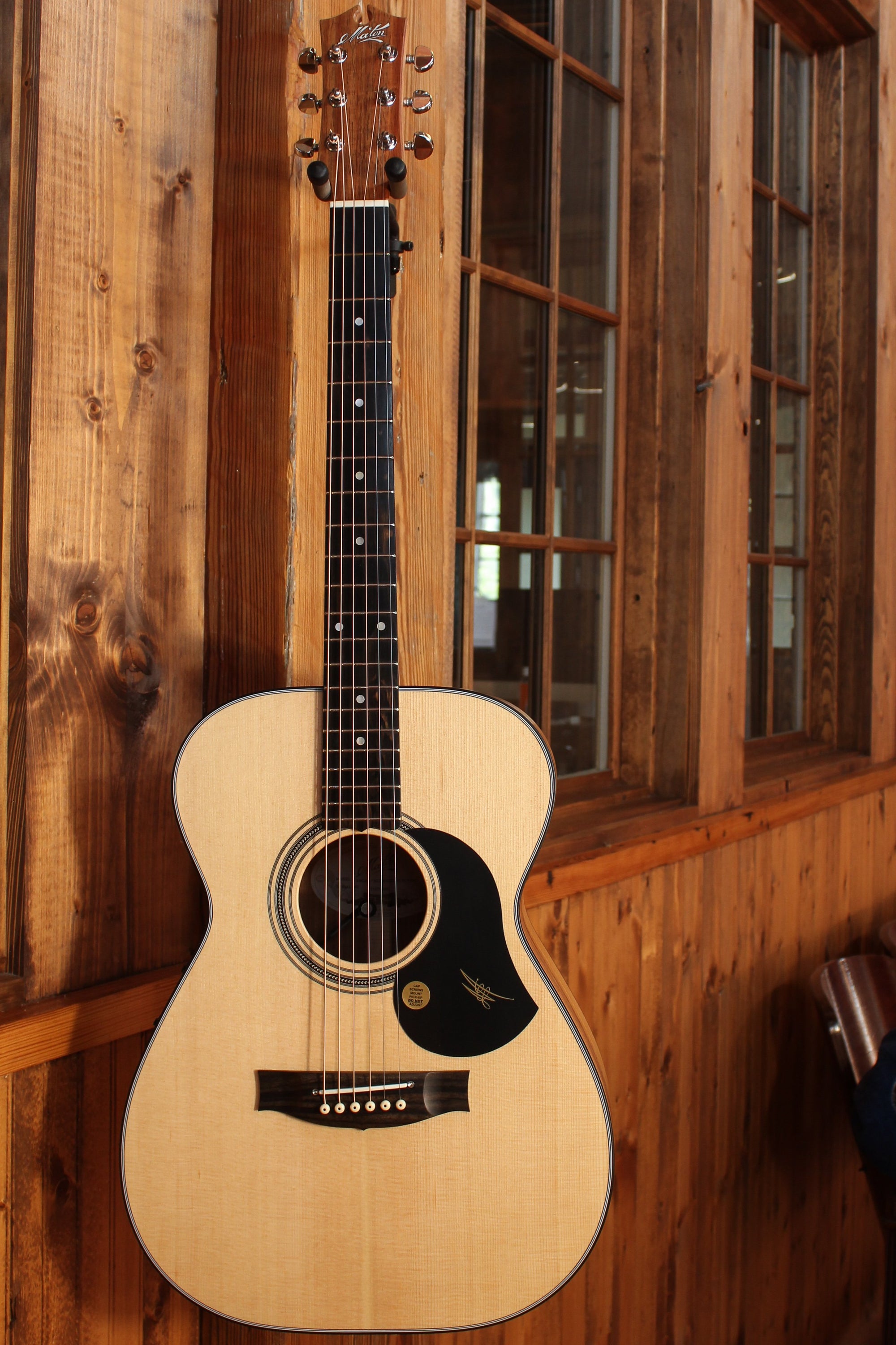 Maton EBG808 w/ AA Sitka Spruce & Blackwood - Artisan Guitars