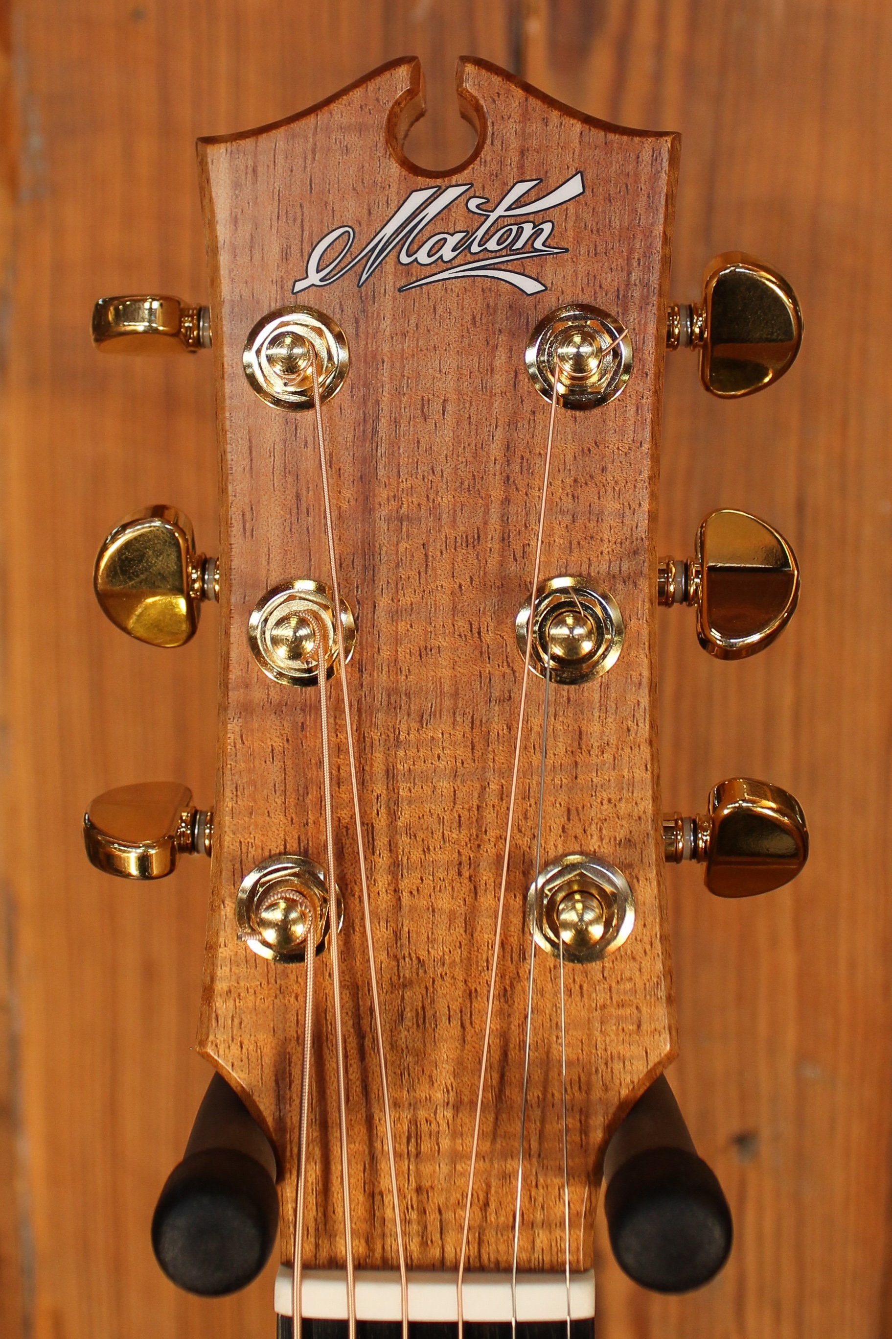 Maton EBG808 Artist Series Sitka Spruce and Blackwood - Artisan Guitars