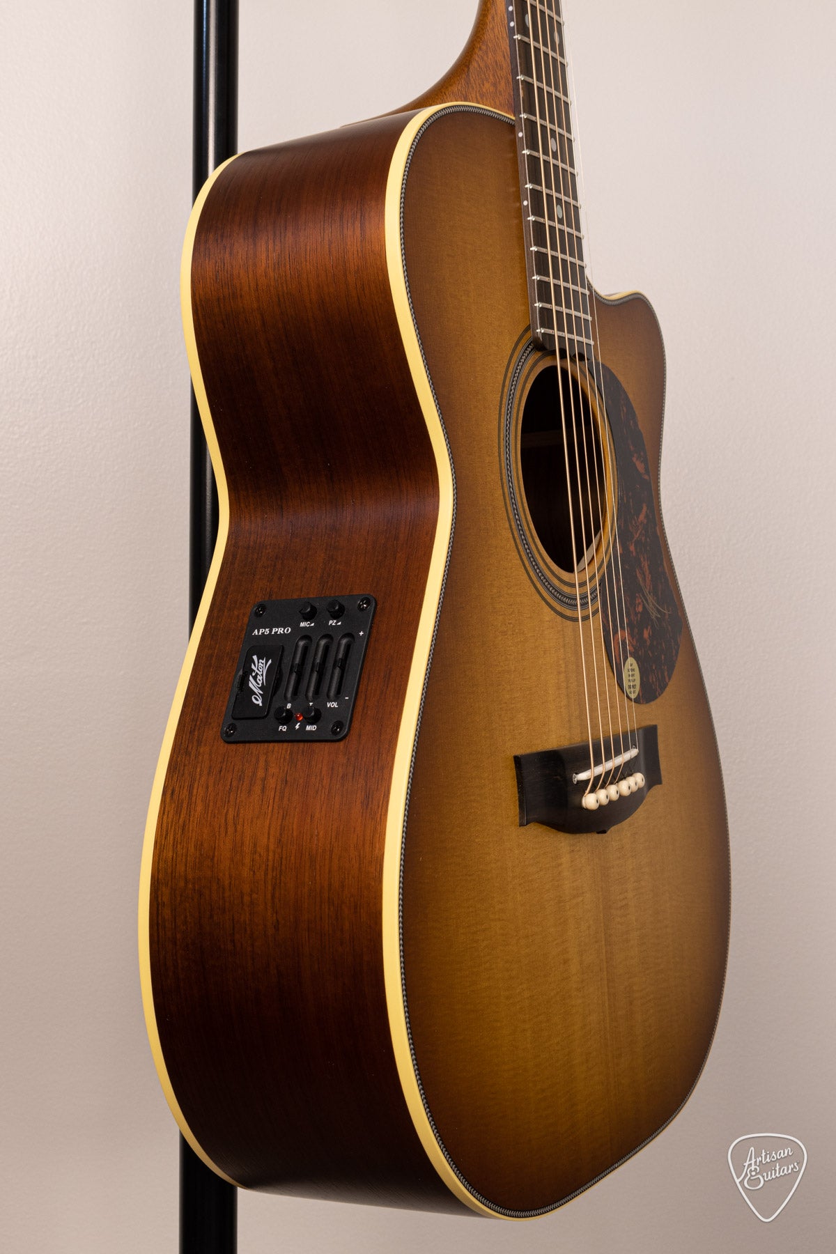 Maton Guitars EBG-808C Nashville Cutaway - 16493