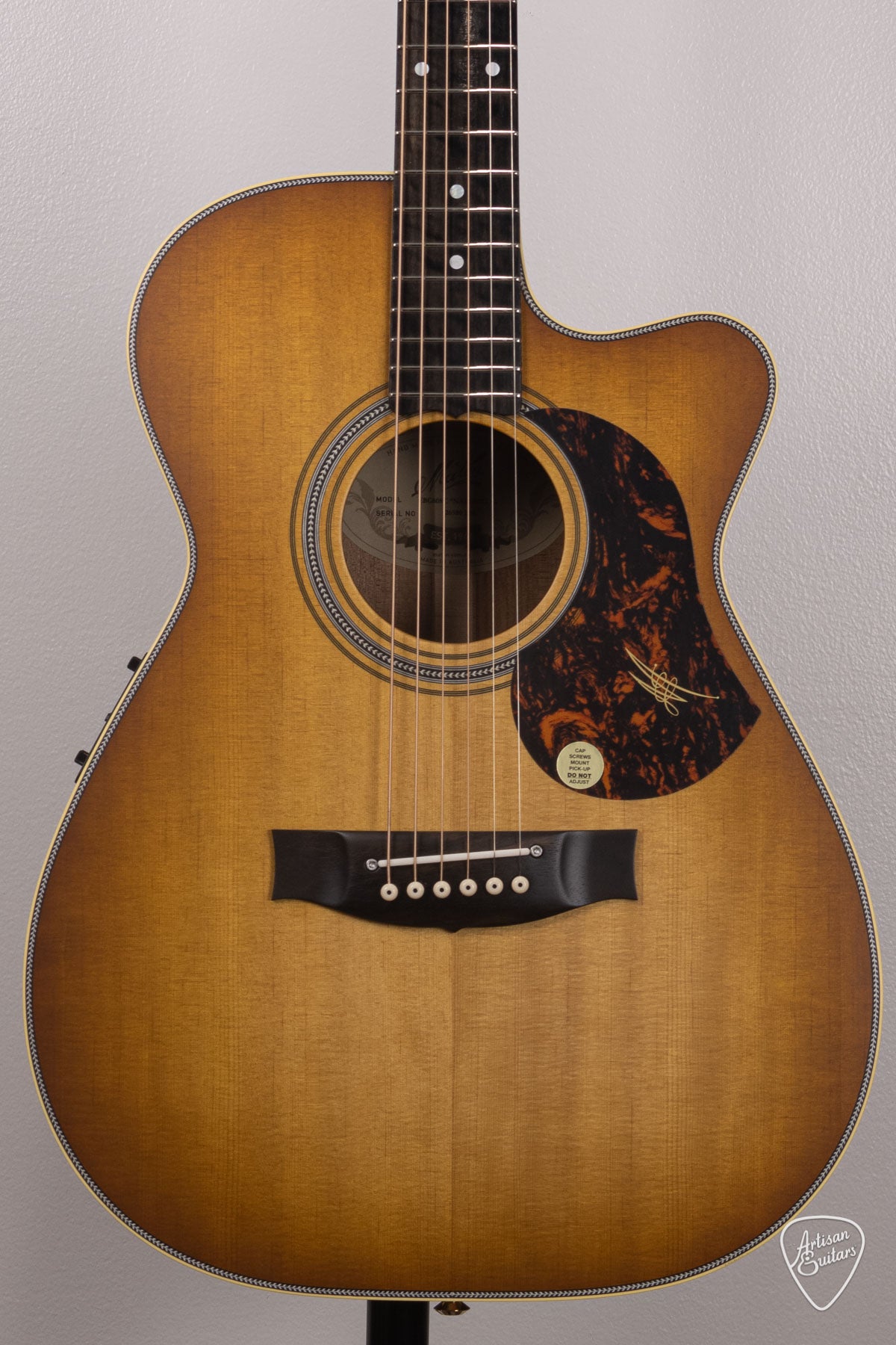 Maton Guitars EBG-808C Nashville Cutaway - 16492