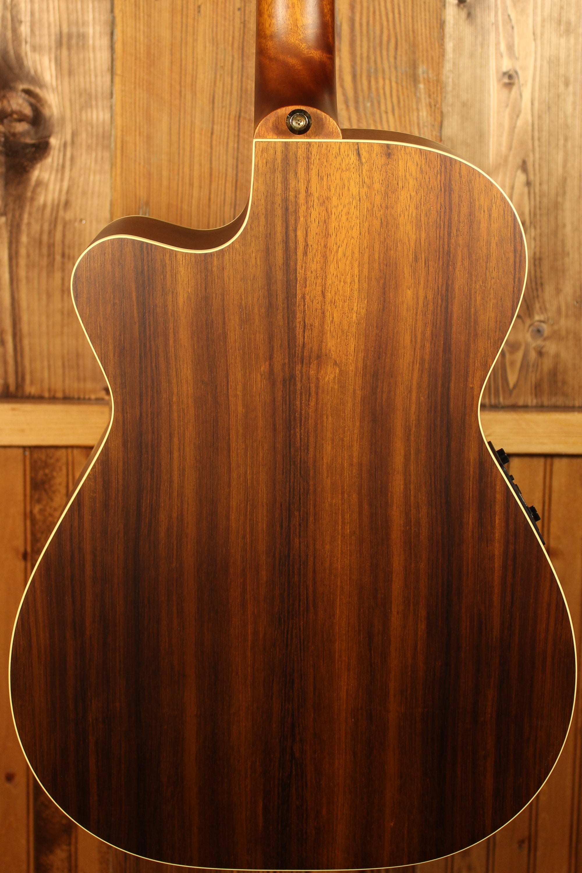 Maton EBG808C Nashville Series Sitka Spruce and Blackwood and Cutaway - Artisan Guitars