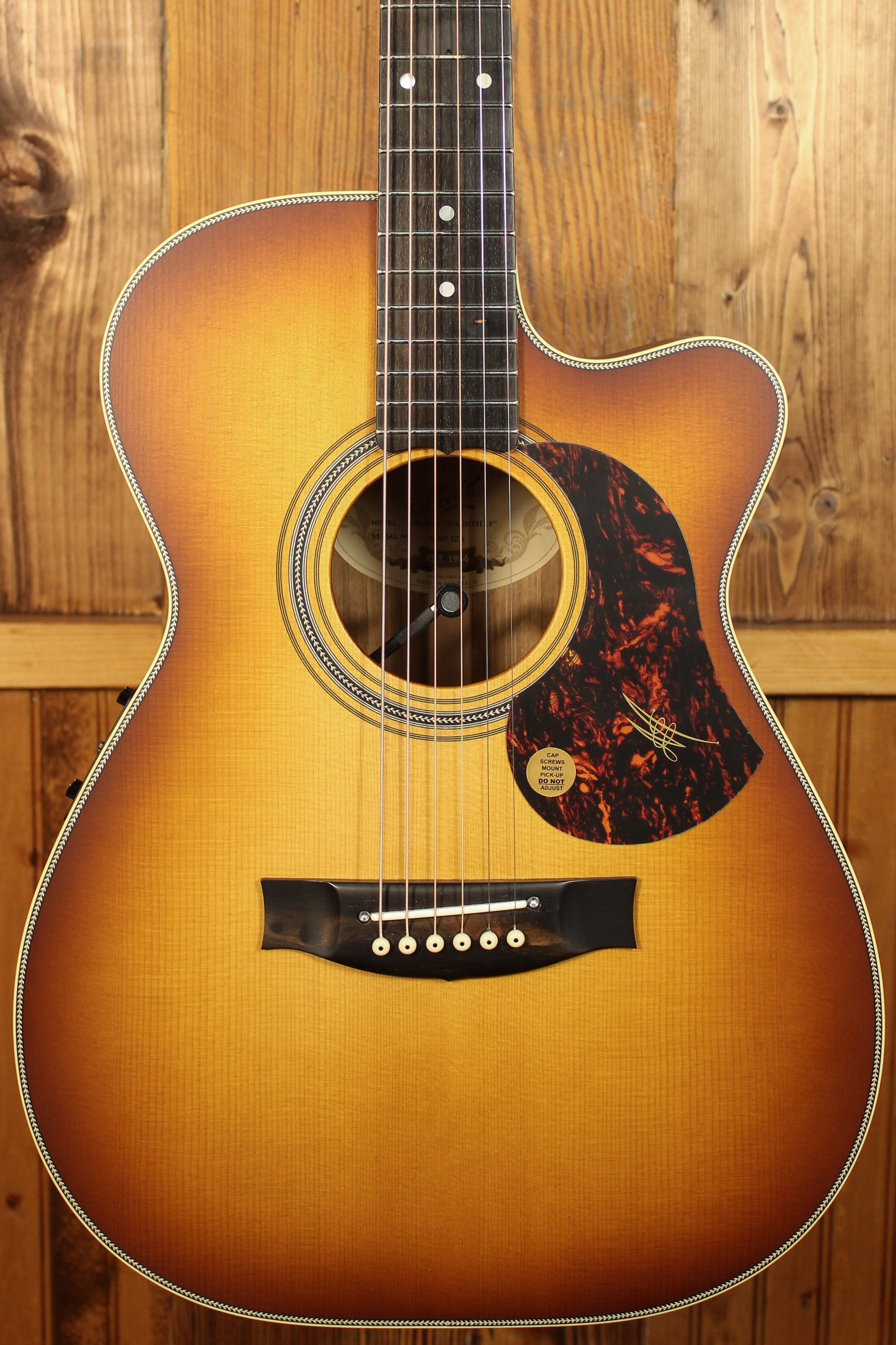 Maton EBG808C Nashville Series Sitka Spruce and Blackwood and Cutaway - Artisan Guitars