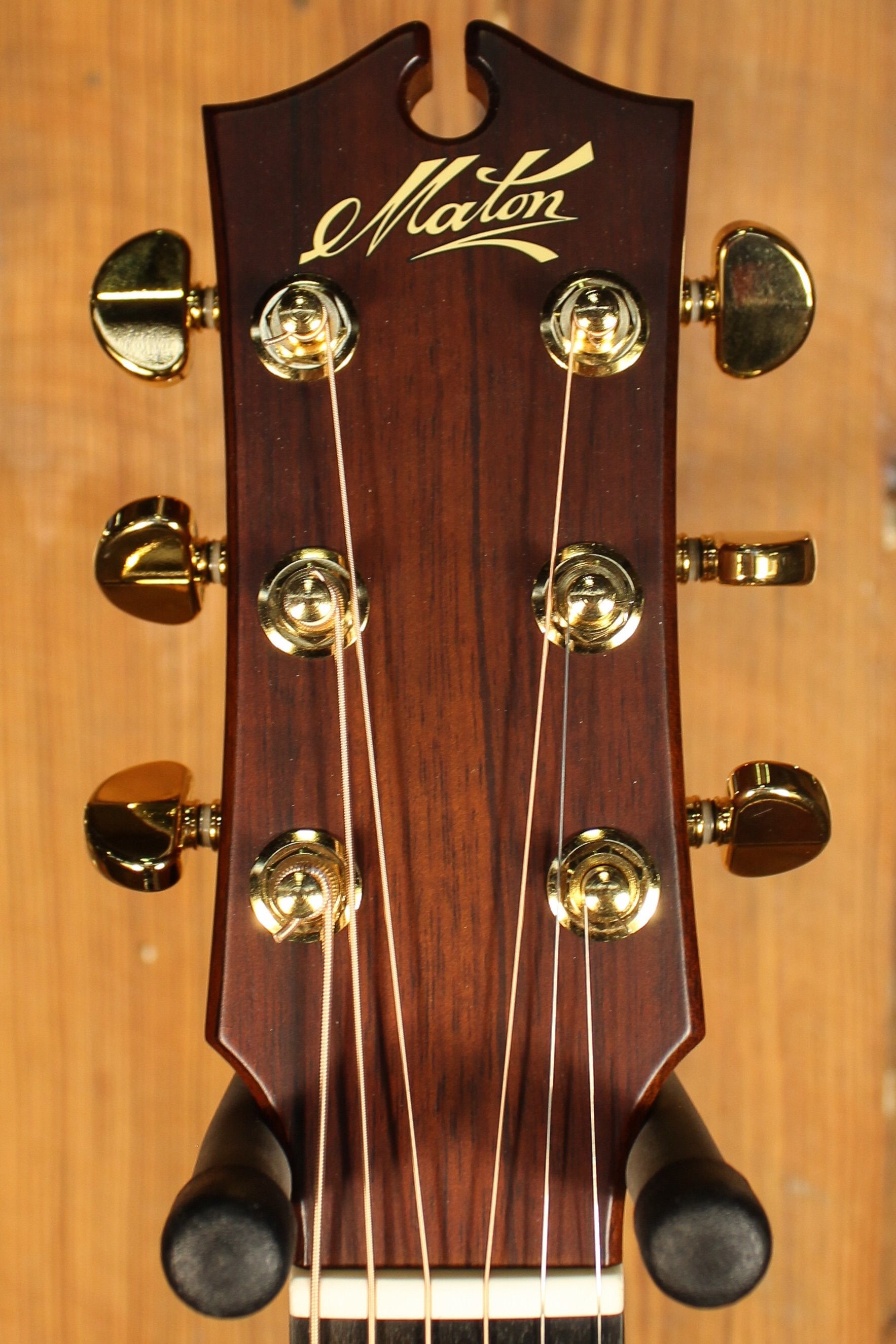 Maton EBG808C Nashville Series Sitka Spruce and Blackwood and Cutaway - Artisan Guitars