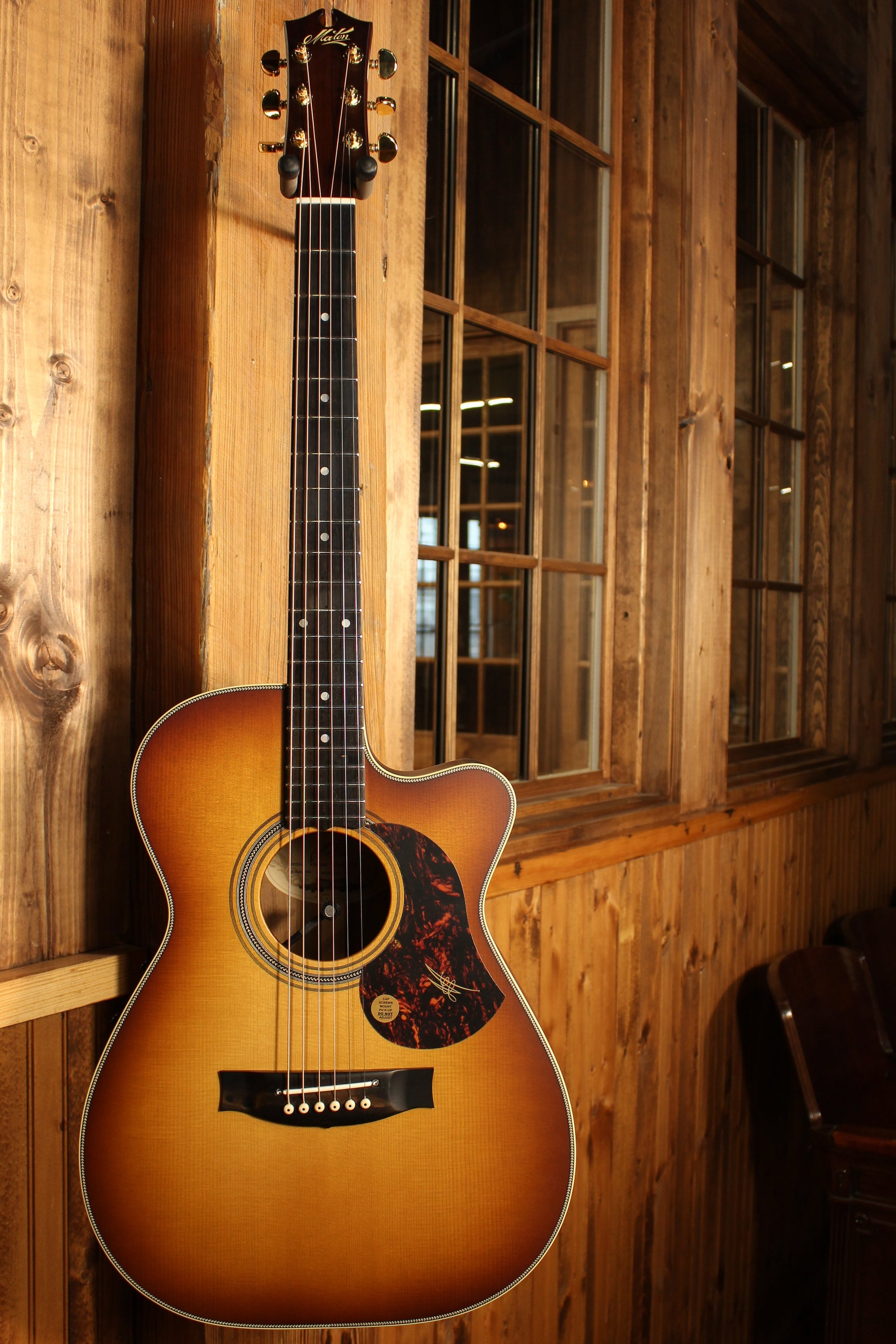 Maton EBG808C Nashville Series Sitka Spruce and Blackwood and Cutaway - Artisan Guitars