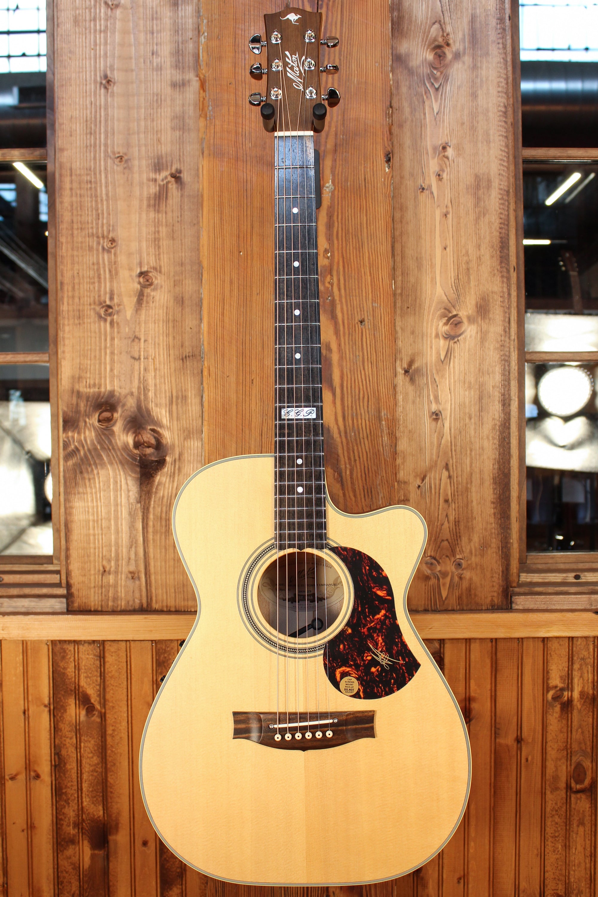 Maton EBG 808C TE Tommy Emmanuel Signature Guitar Cutaway - Artisan Guitars