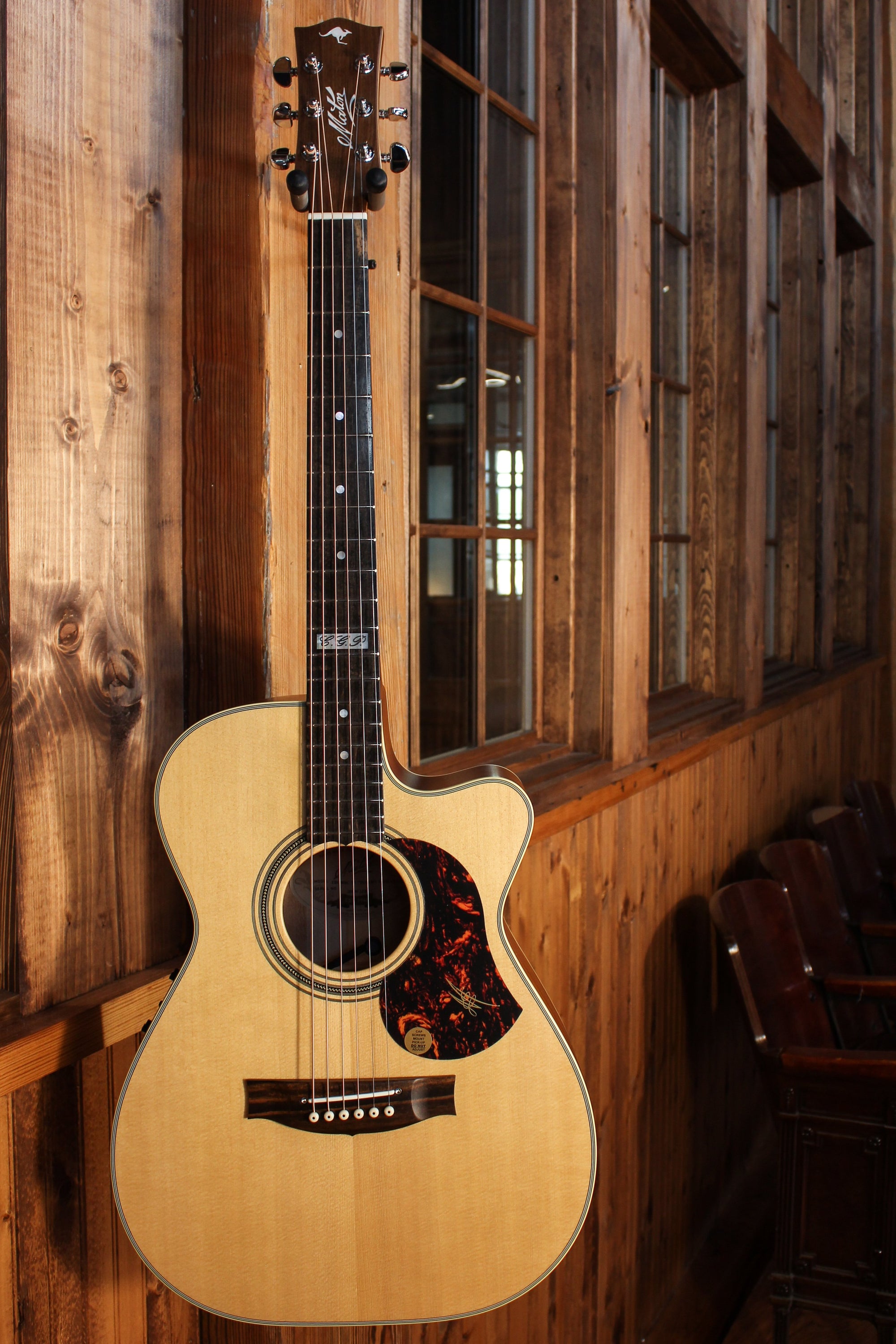 Maton EBG 808C TE Tommy Emmanuel Signature Guitar Cutaway - Artisan Guitars