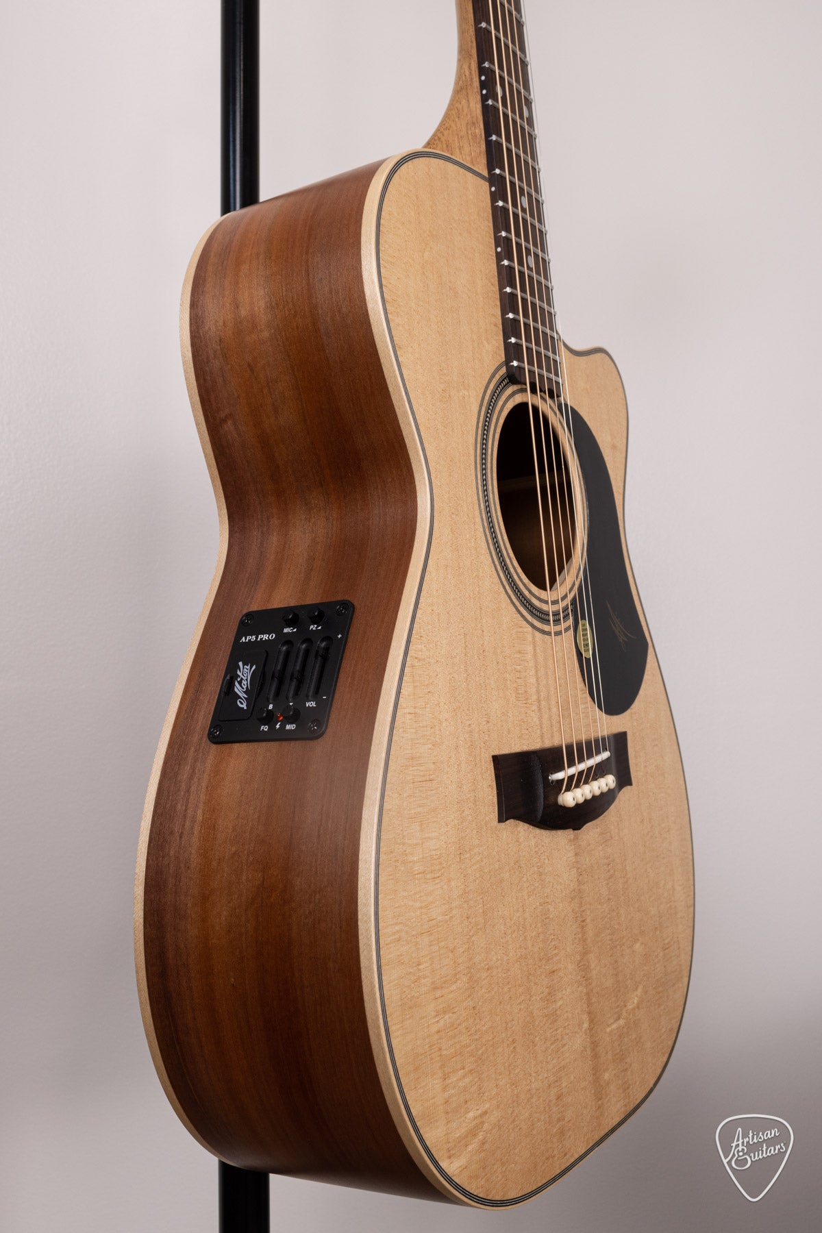 Maton Guitars 808C J.R. Joe Robinson Signature Cutaway - 16494