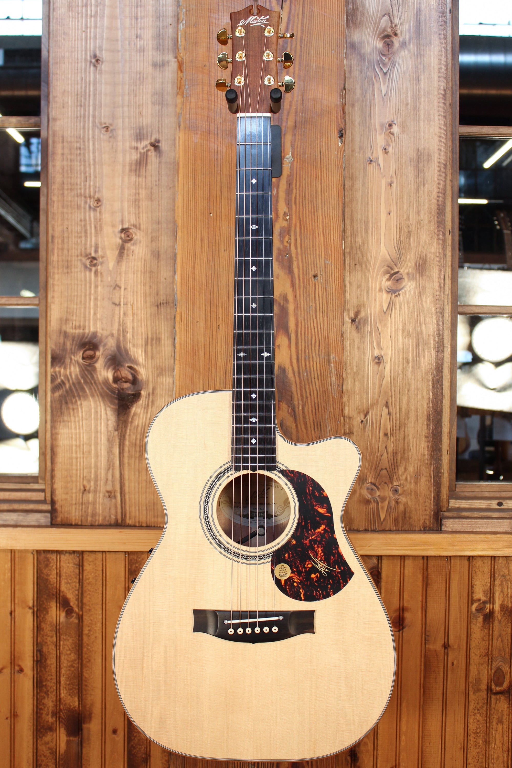 Maton EBG 808C MIC FIX Michael Fix Signature Guitar Sitka & Queensland Maple w/ Cutaway - Artisan Guitars
