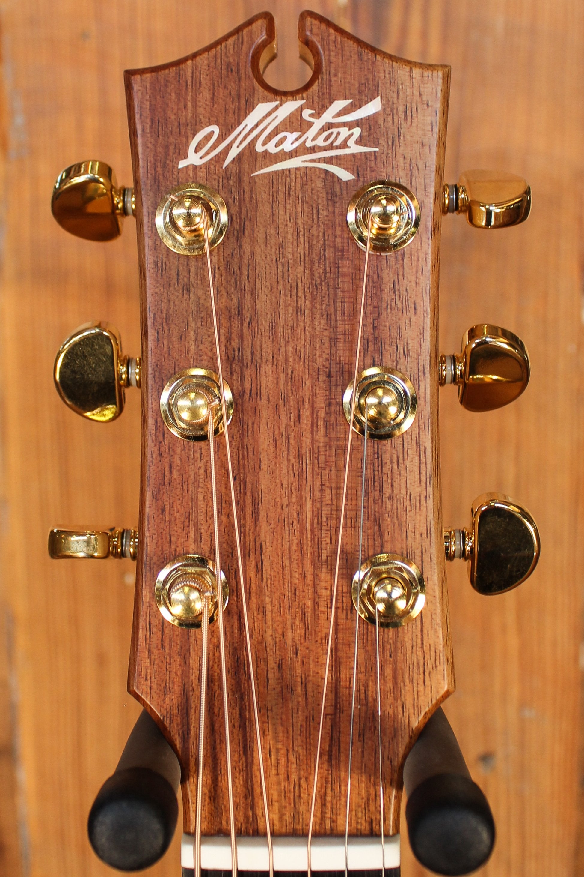 Maton EBG 808C MIC FIX Michael Fix Signature Guitar Sitka & Queensland Maple w/ Cutaway - Artisan Guitars