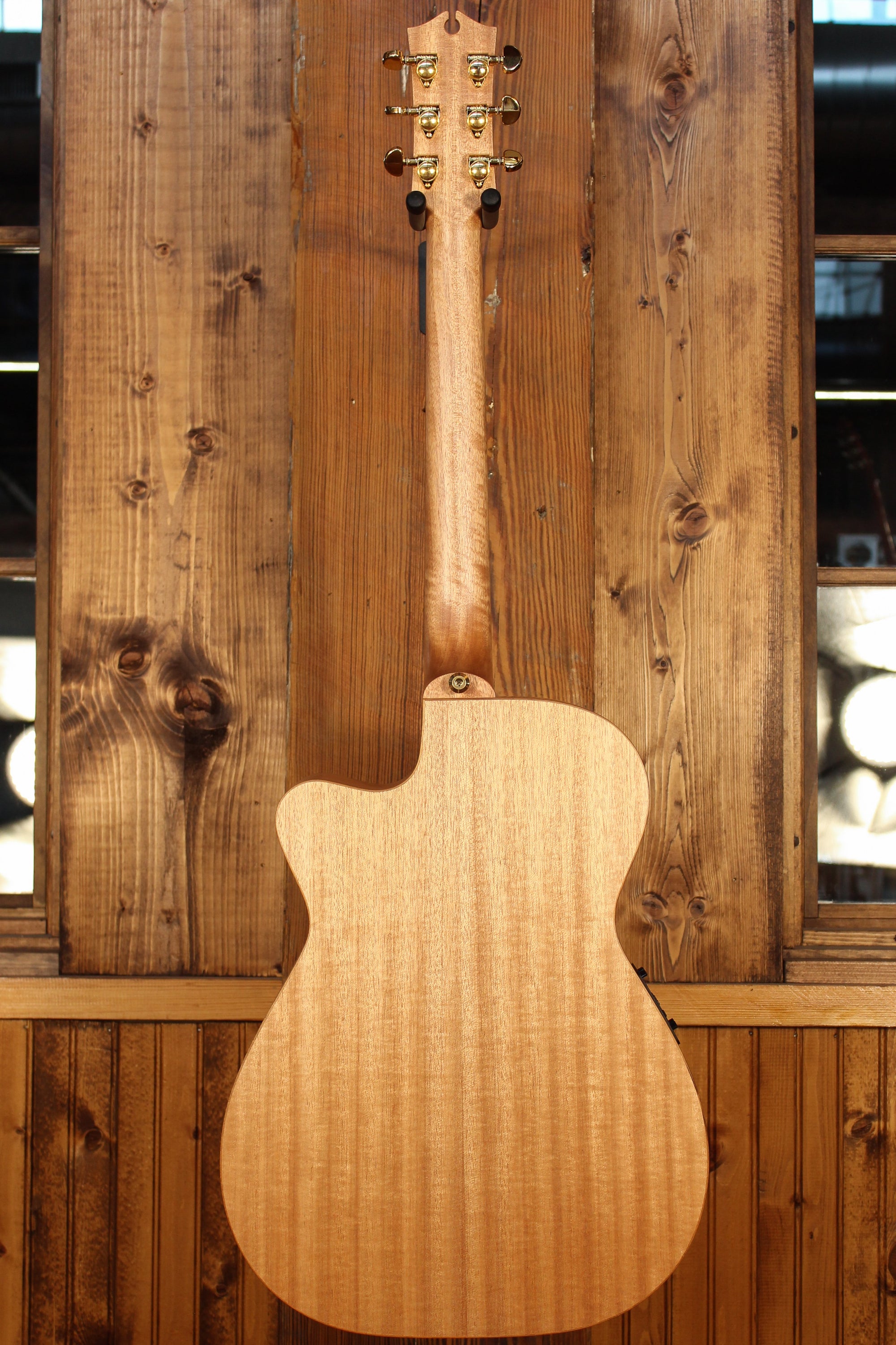 Maton EBG 808C MIC FIX Michael Fix Signature Guitar Cutaway - Artisan Guitars