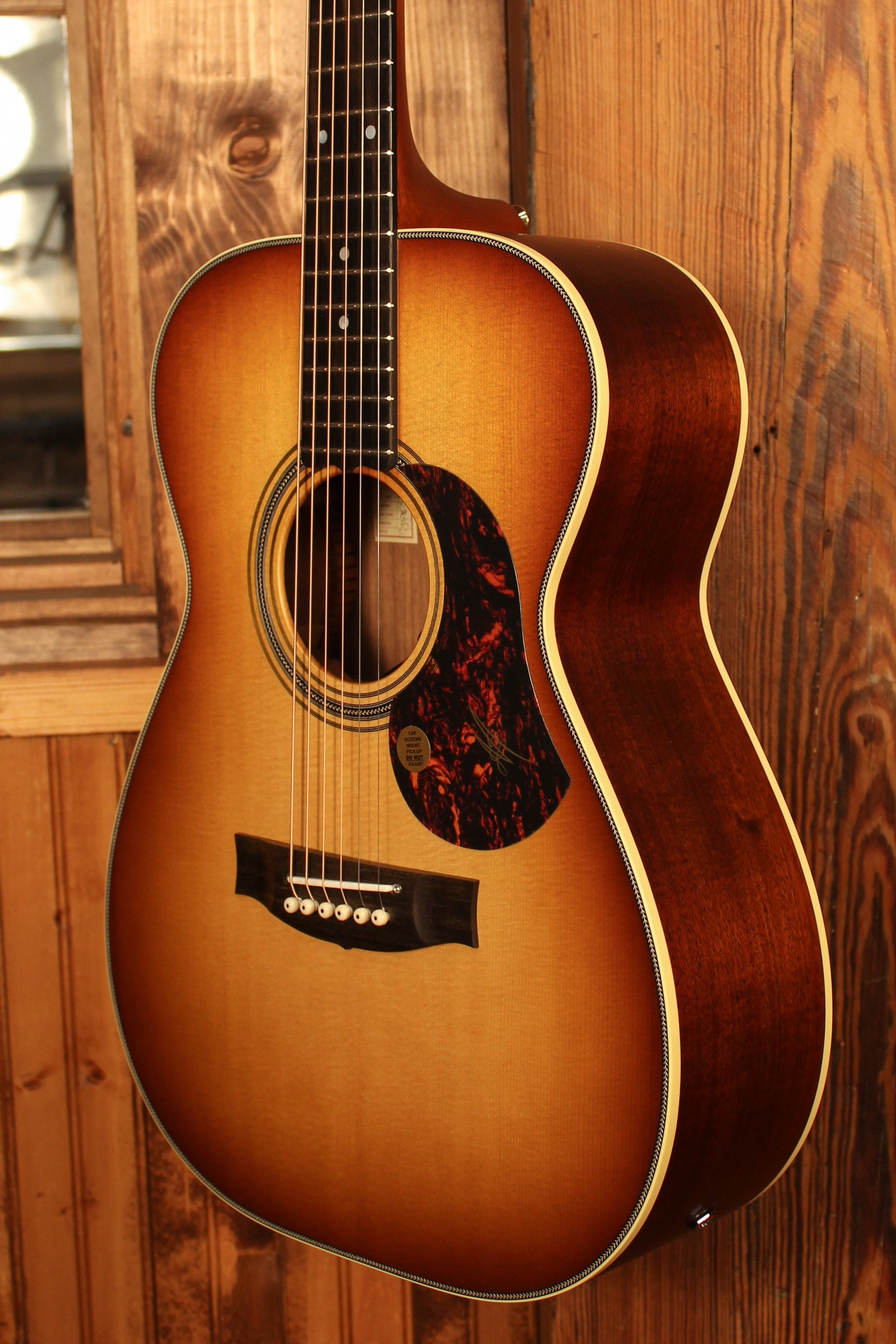 Maton EBG808 Nashville Series w/ Sitka Spruce & Australian Blackwood - Artisan Guitars