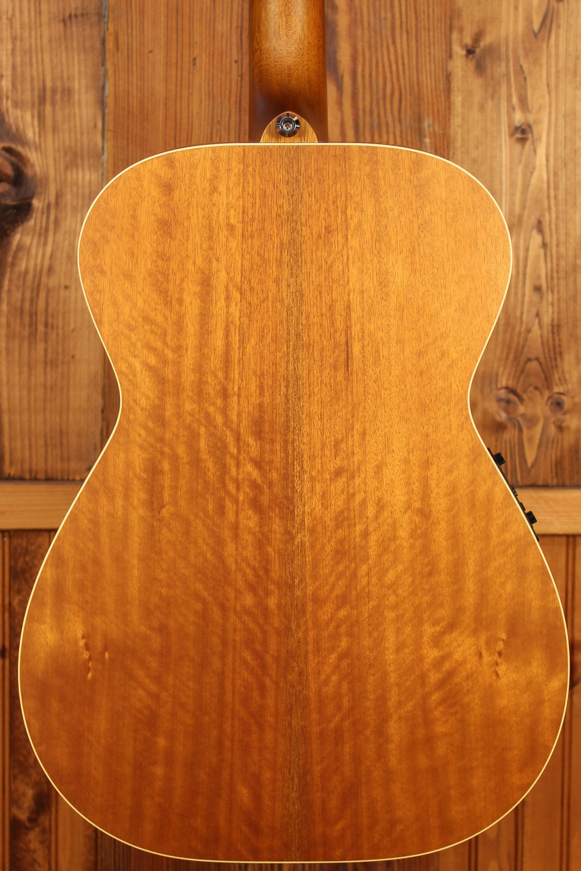 Maton EBG808 TE Tommy Emmanuel Signature Guitar - Artisan Guitars