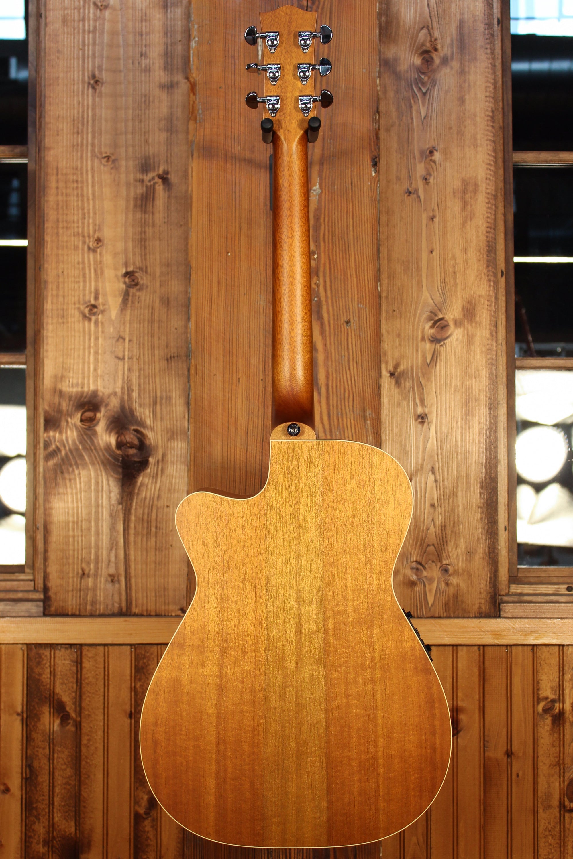 Maton EBG 808C TE Tommy Emmanuel Signature Guitar Cutaway - Artisan Guitars