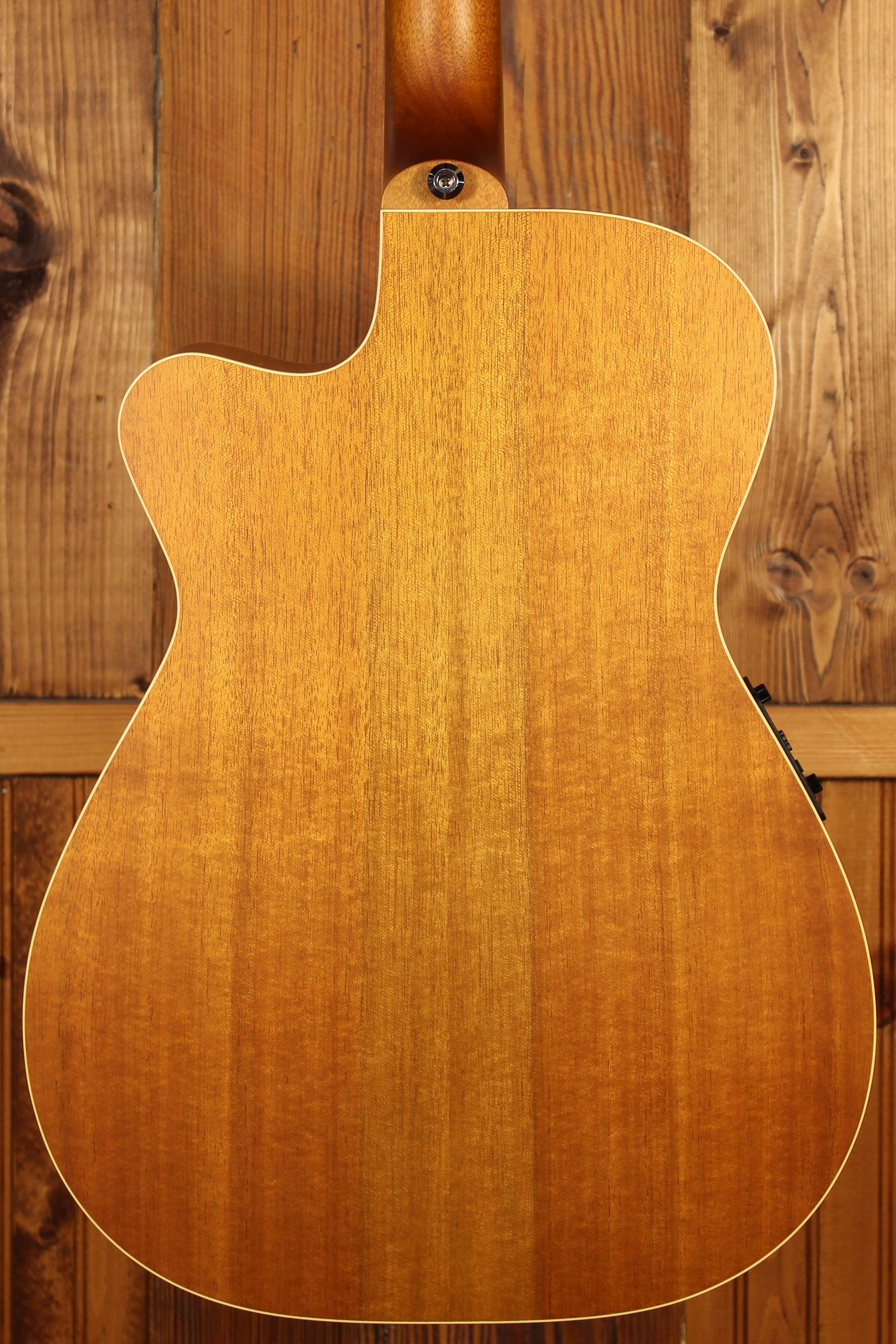 Maton EBG 808C TE Tommy Emmanuel Signature Guitar Cutaway - Artisan Guitars