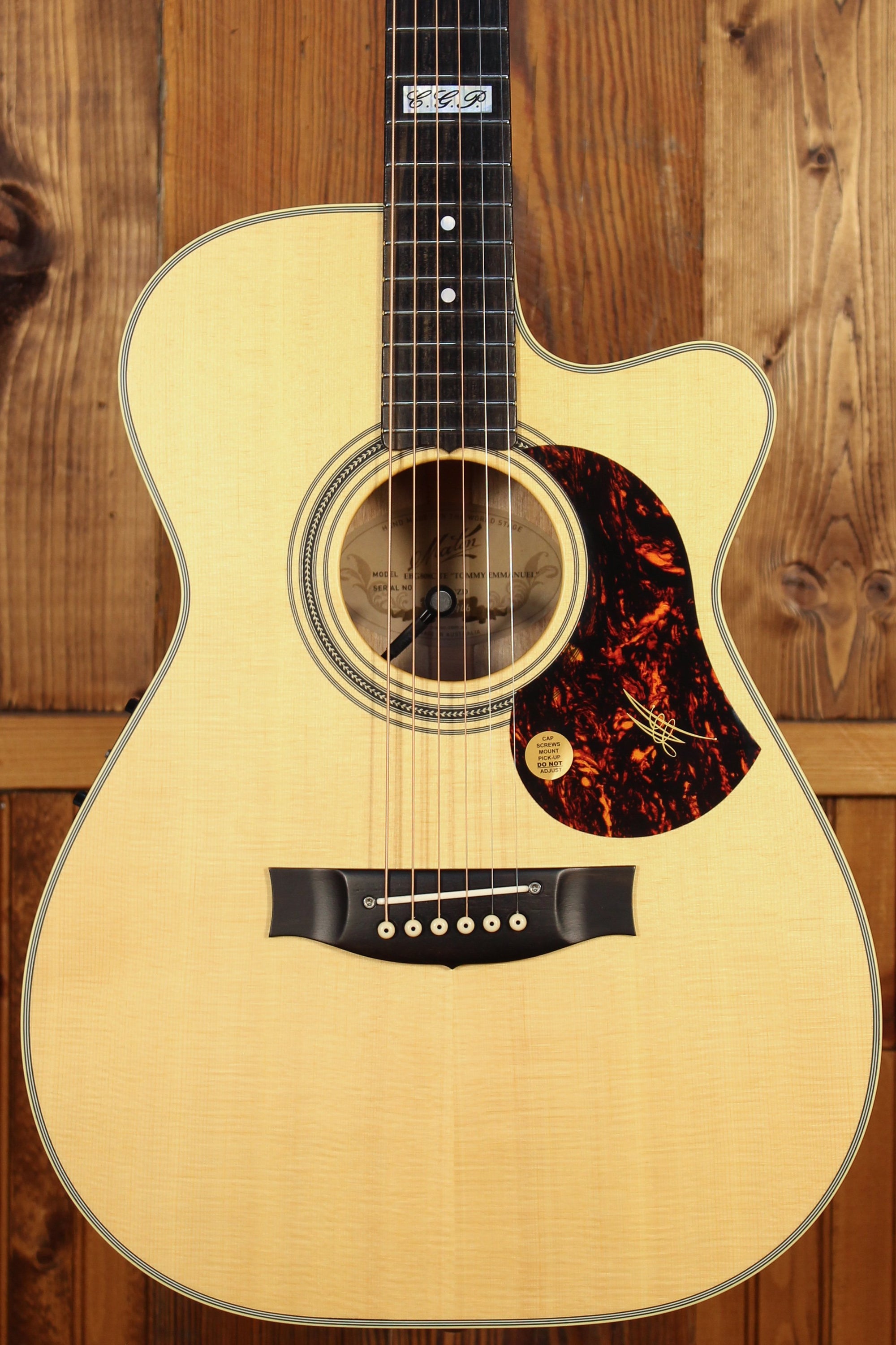 Maton EBG 808C TE Tommy Emmanuel Signature Guitar Cutaway - Artisan Guitars