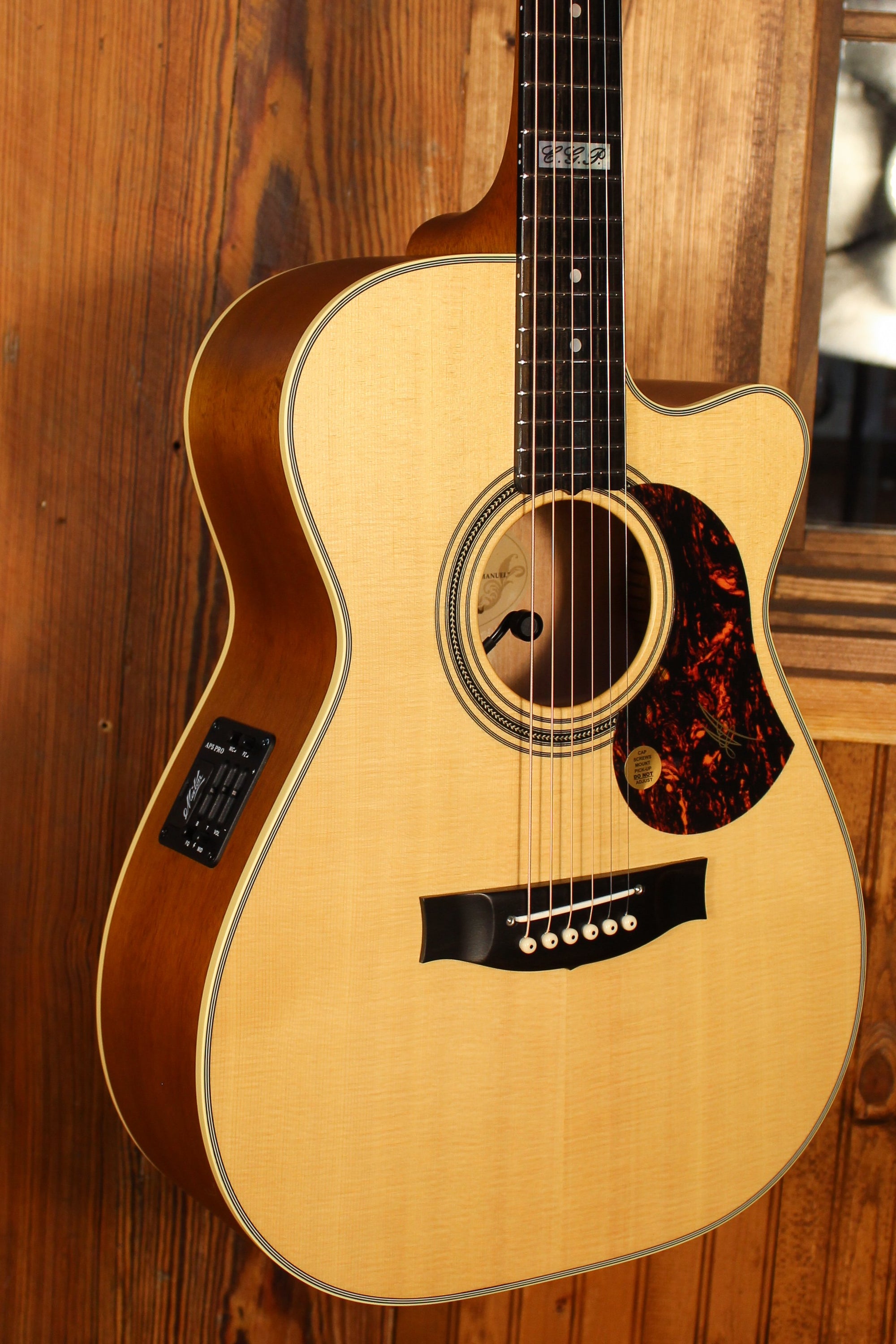 Maton EBG 808C TE Tommy Emmanuel Signature Guitar Cutaway - Artisan Guitars