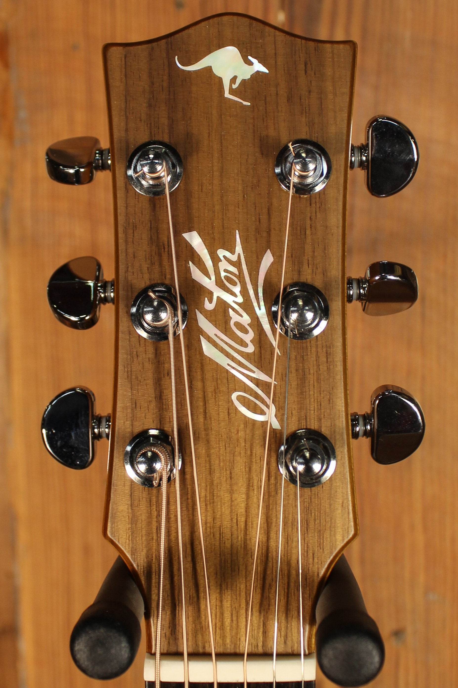 Maton EBG 808C TE Tommy Emmanuel Signature w/ Cutaway - Artisan Guitars