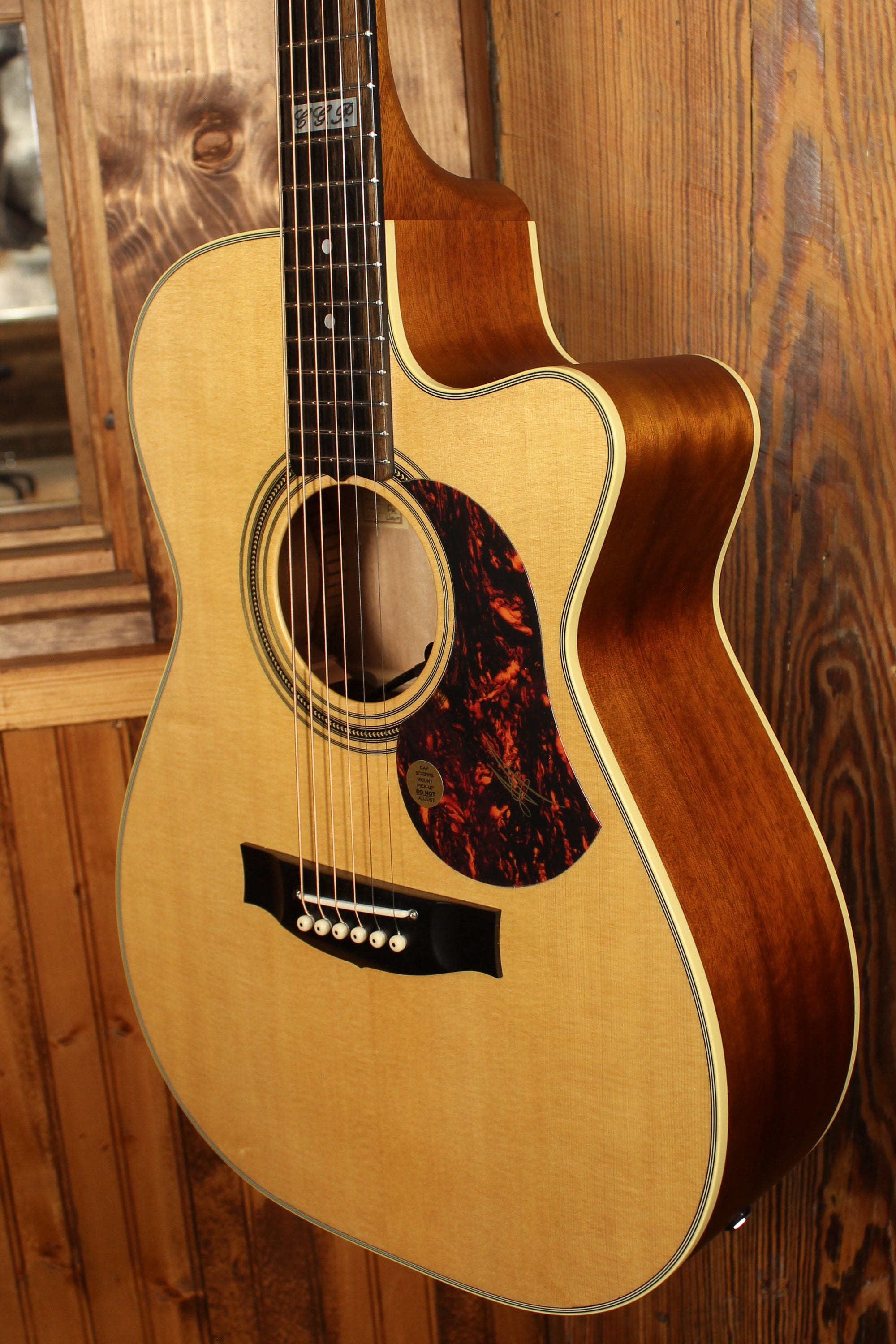 Maton EBG 808C TE Tommy Emmanuel Signature w/ Cutaway - Artisan Guitars