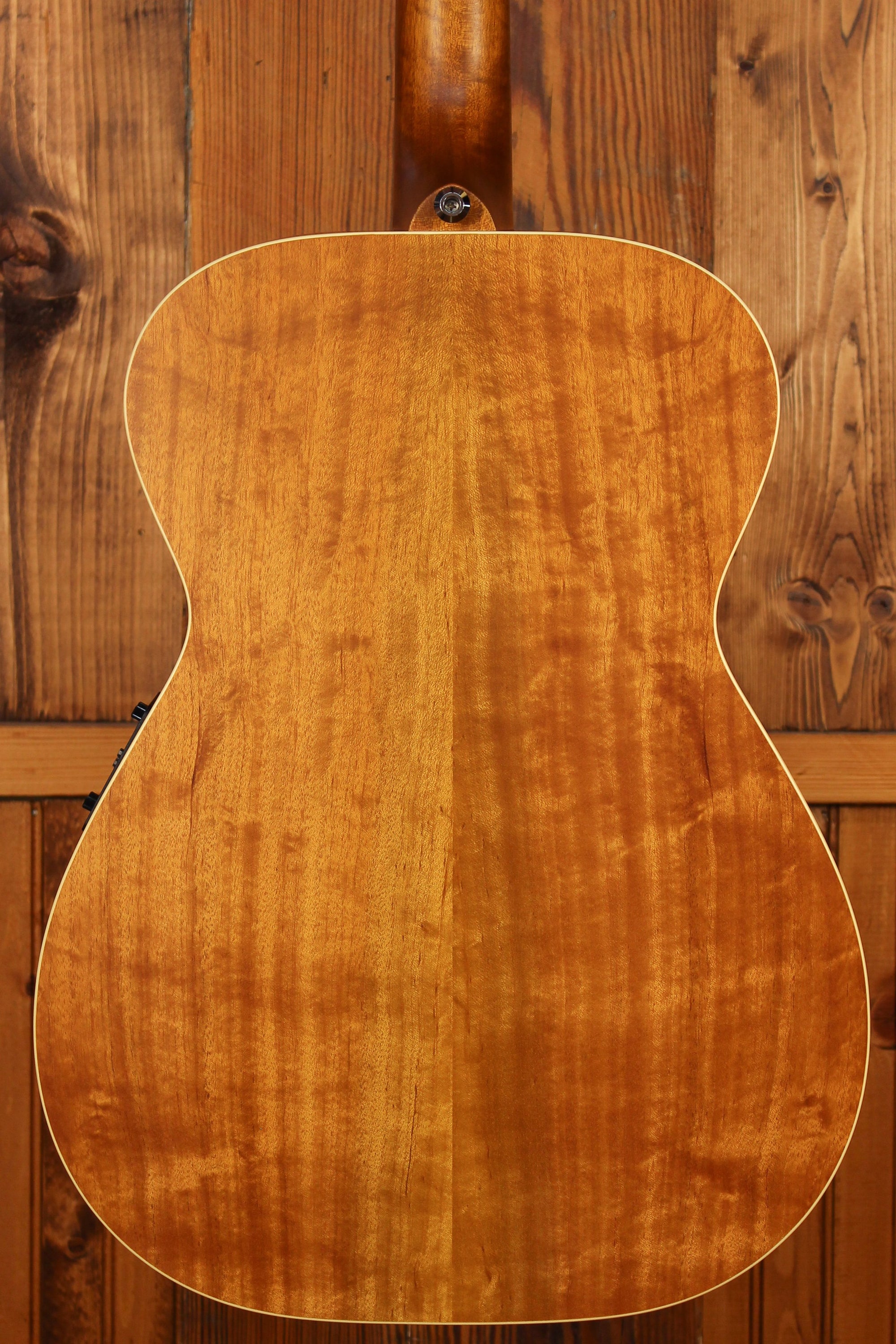 Maton EBG808 TE Left-Handed Tommy Emmanuel Signature Model - Artisan Guitars