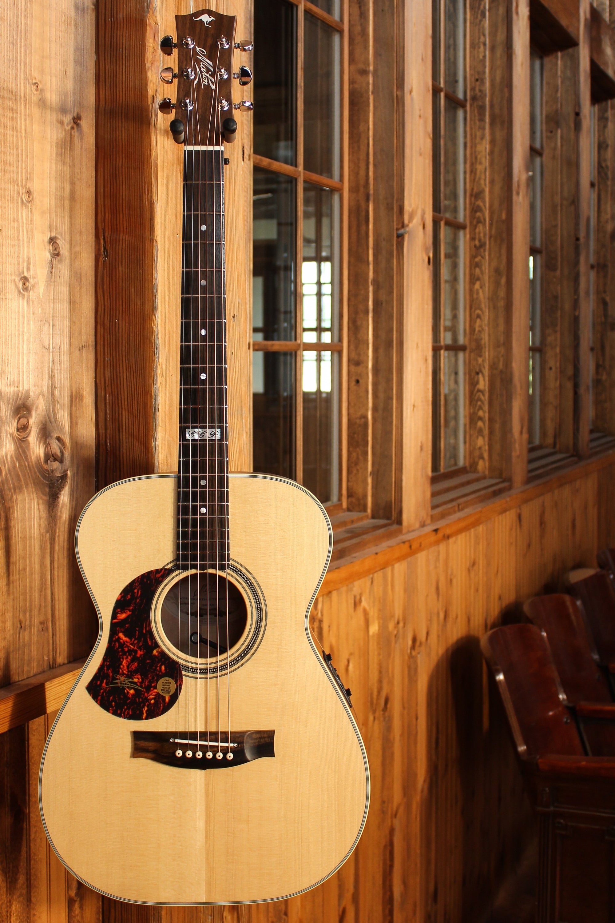 Maton EBG808 TE Left-Handed Tommy Emmanuel Signature Model - Artisan Guitars