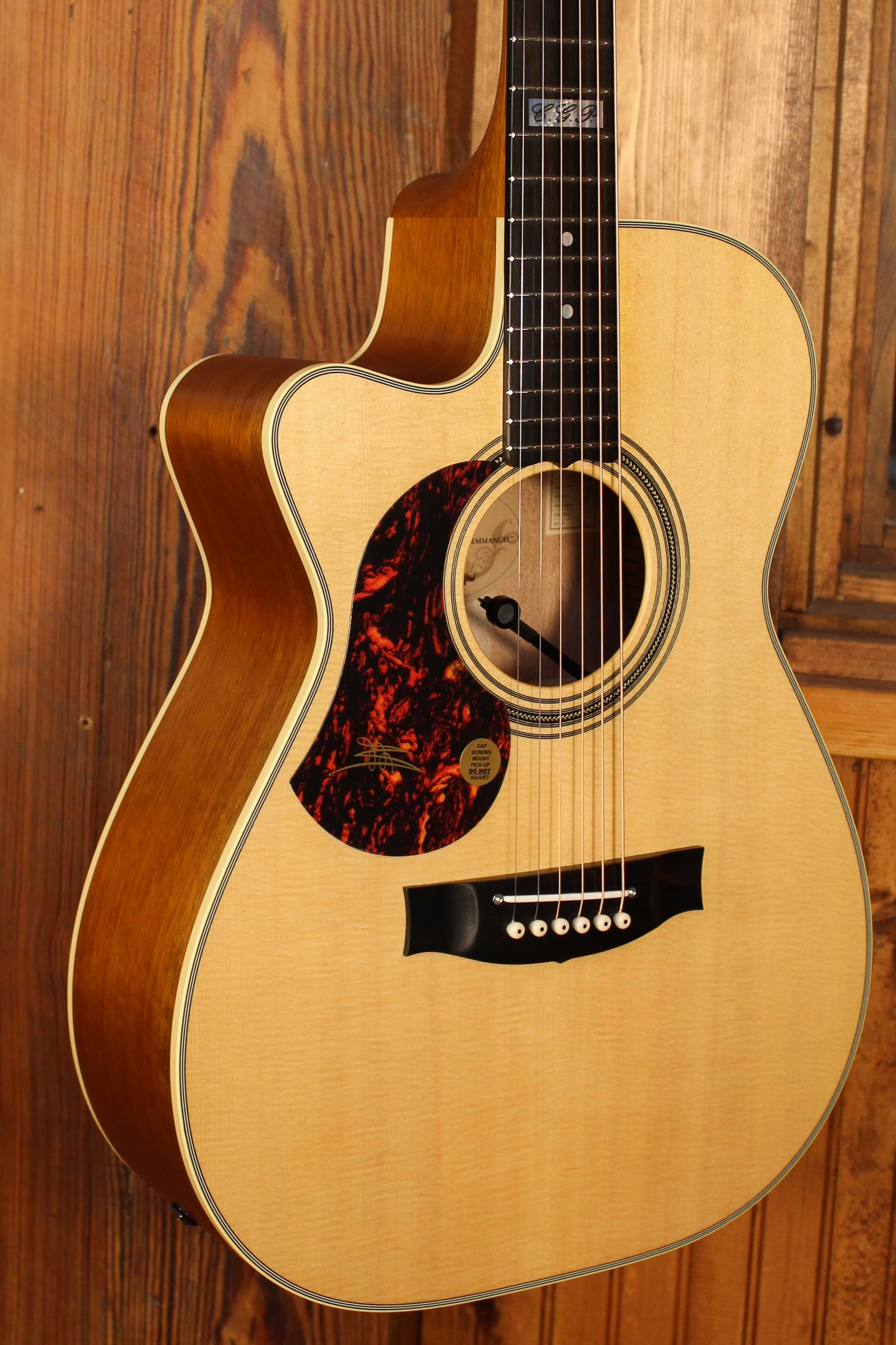 Maton EBG808 TE Cutaway Left-Handed Tommy Emmanuel Signature Model - Artisan Guitars