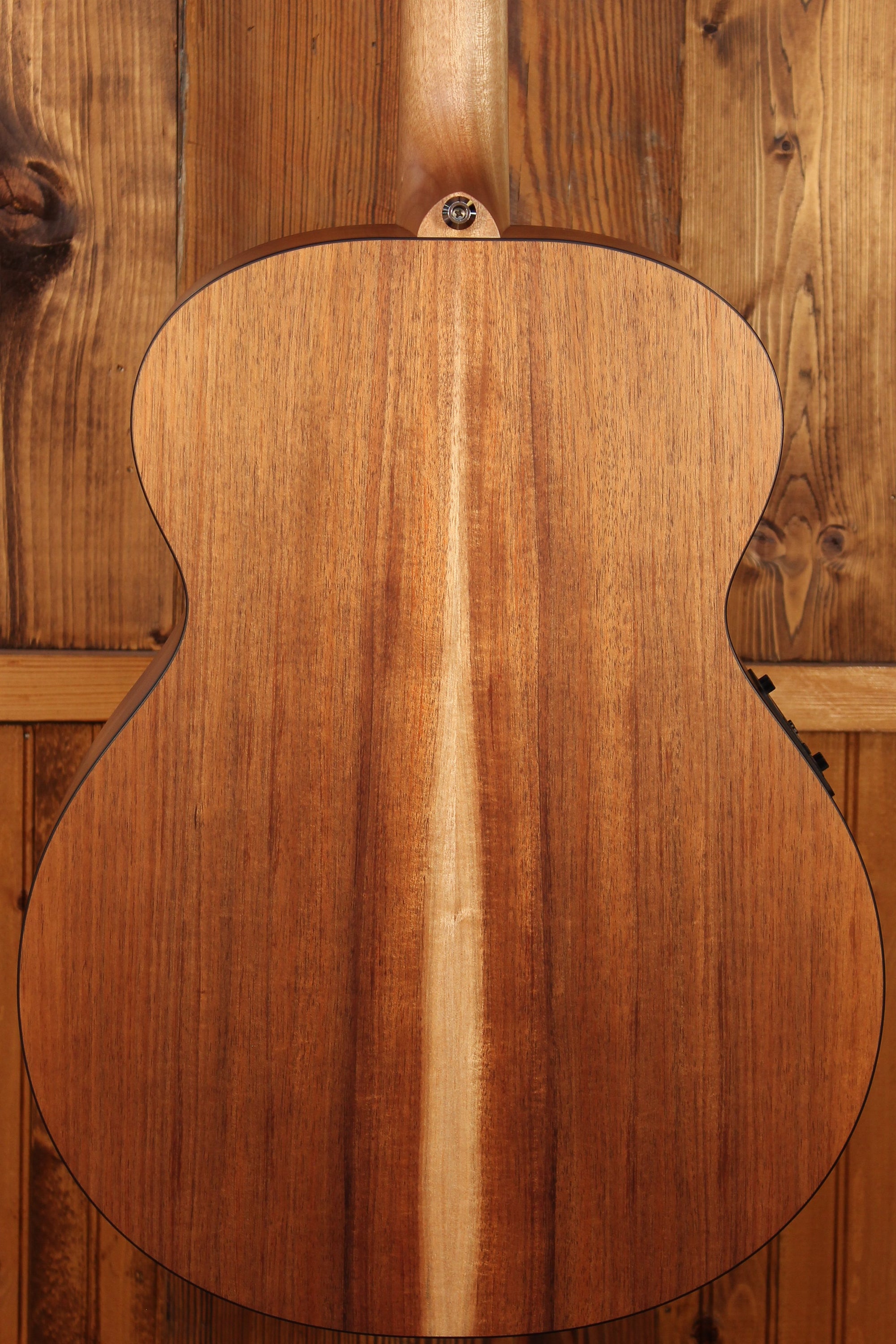 Maton EBW70J Blackwood Jumbo w/ AP5 Pro - Artisan Guitars