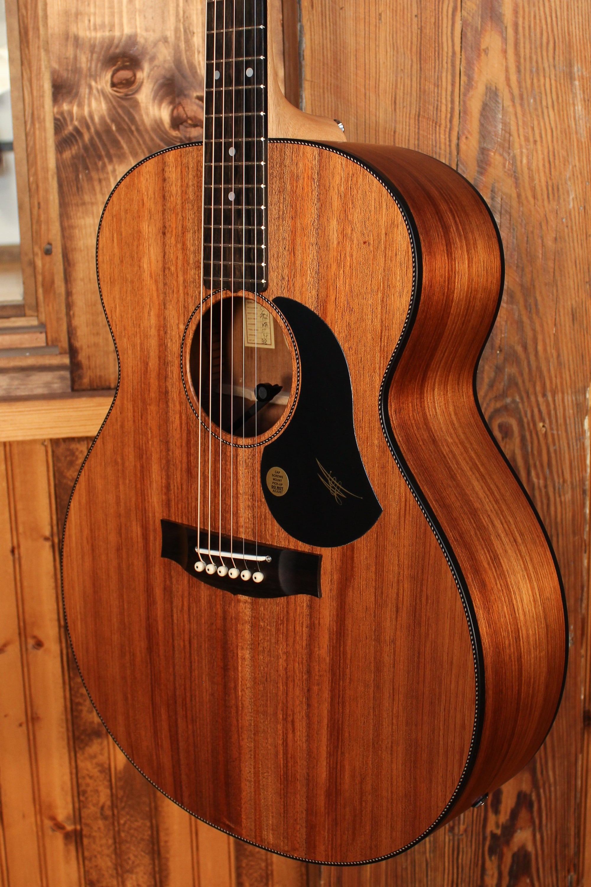Maton EBW70J Blackwood Jumbo w/ AP5 Pro - Artisan Guitars