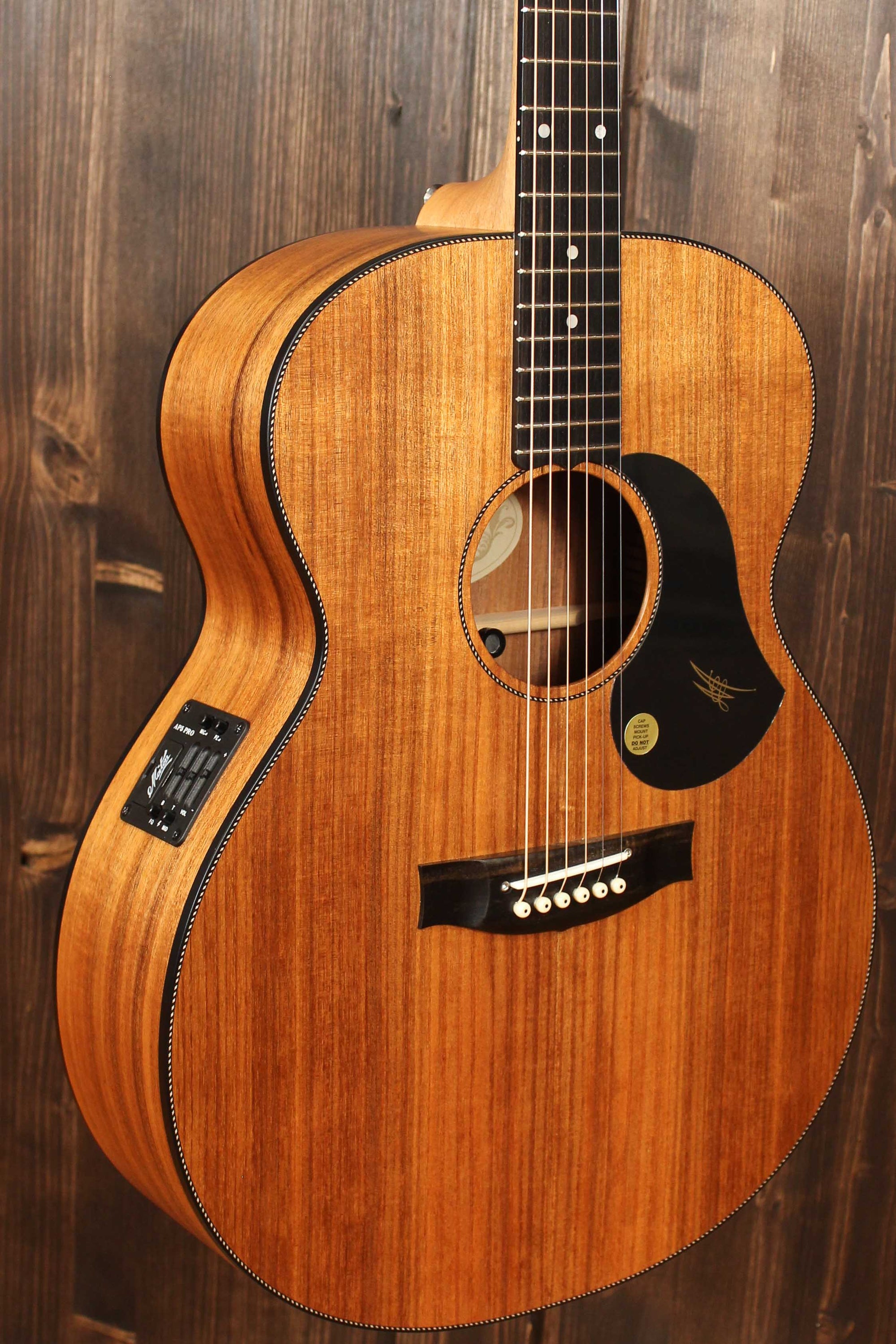 Maton Guitars EBW70J Blackwood Jumbo - 14281 - Artisan Guitars