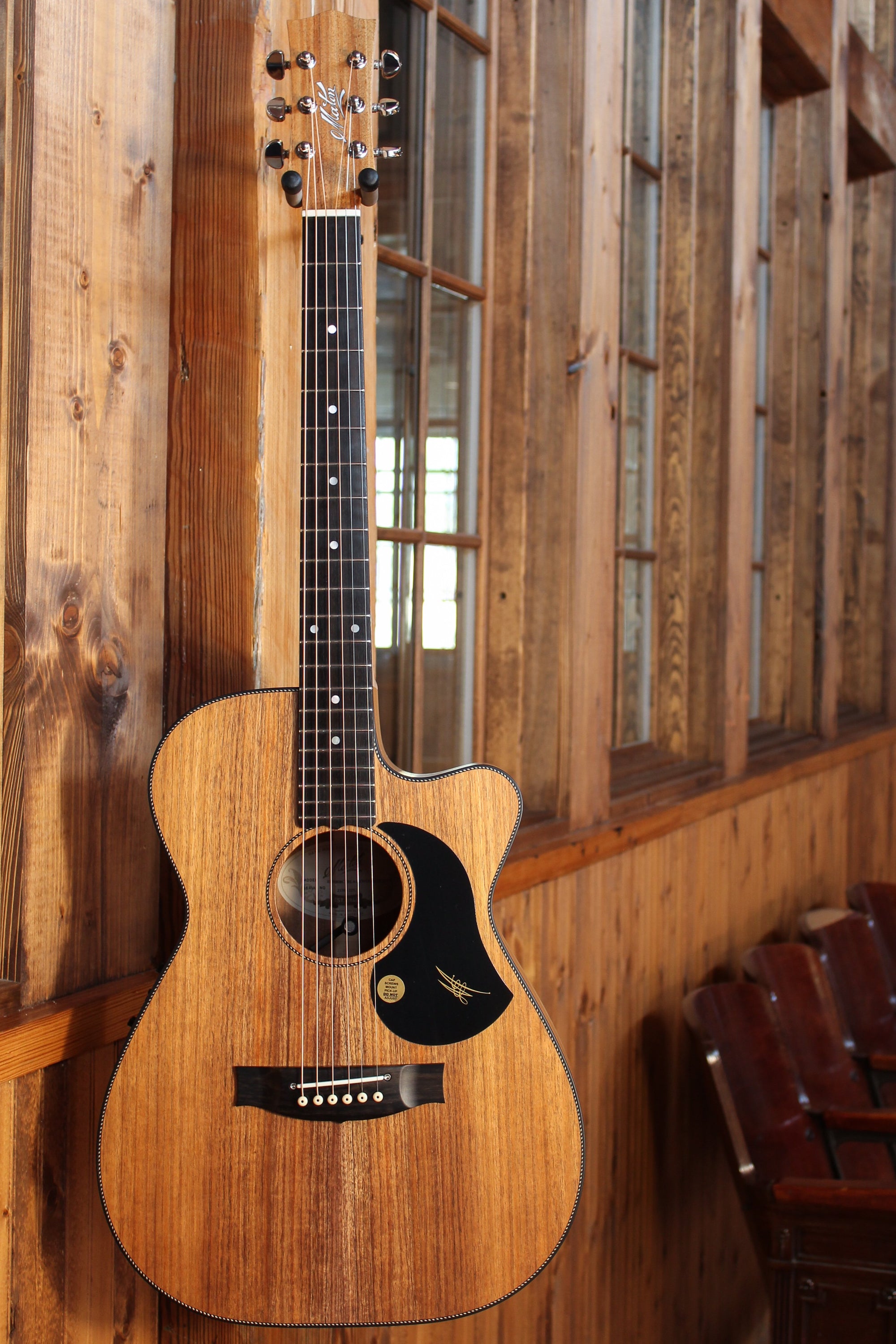 Maton EBW808C Guitar Blackwood - Artisan Guitars