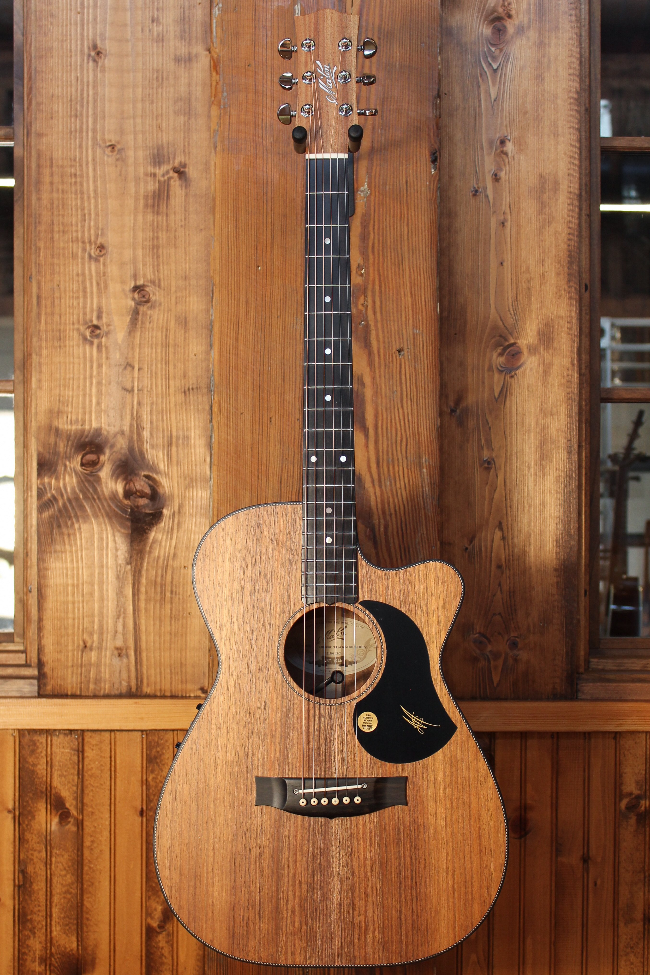 Maton EBW808C Guitar Blackwood - Artisan Guitars