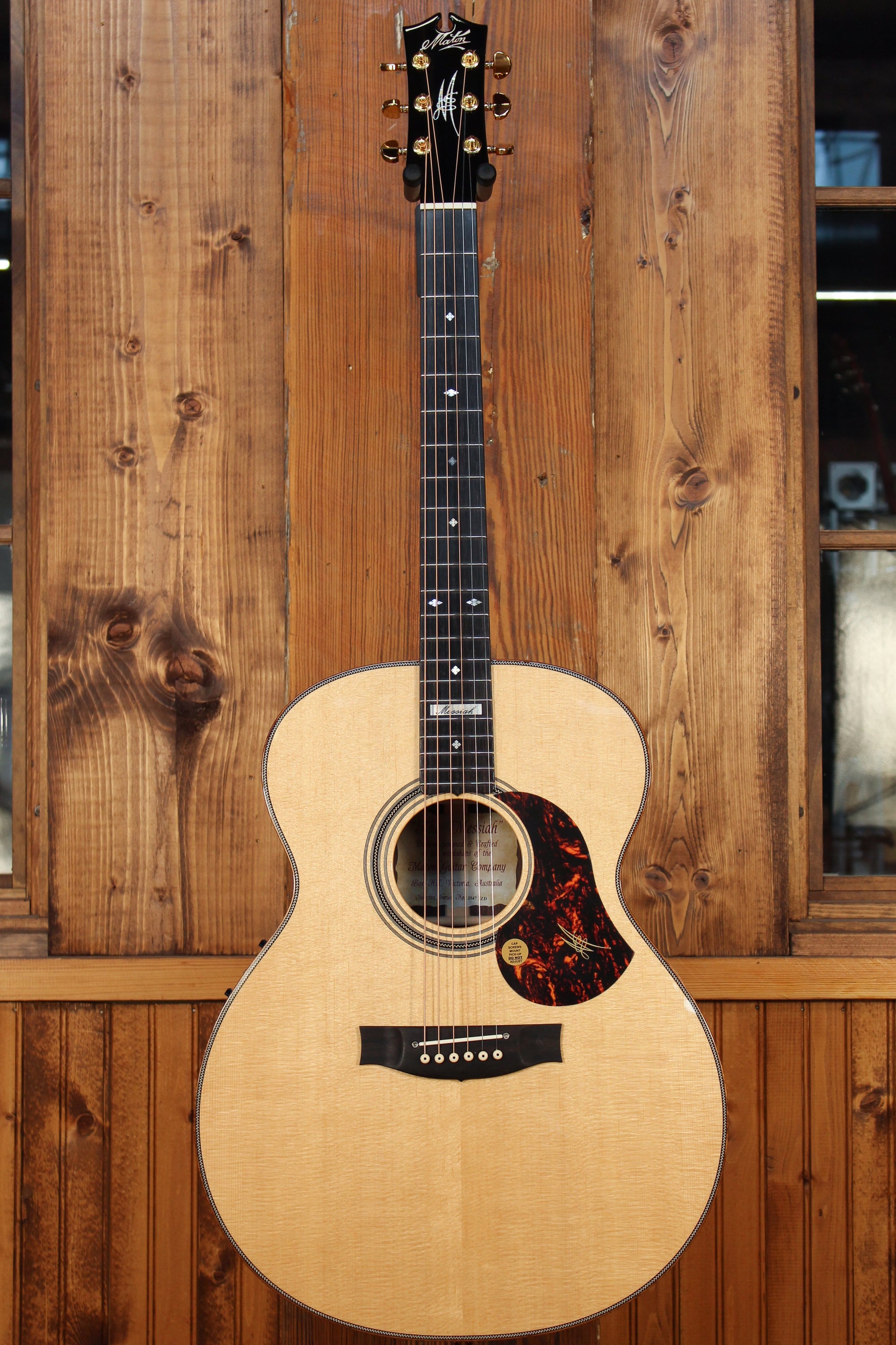 Maton EM100J Jumbo Messiah with Sitka and Indian Rosewood - Artisan Guitars