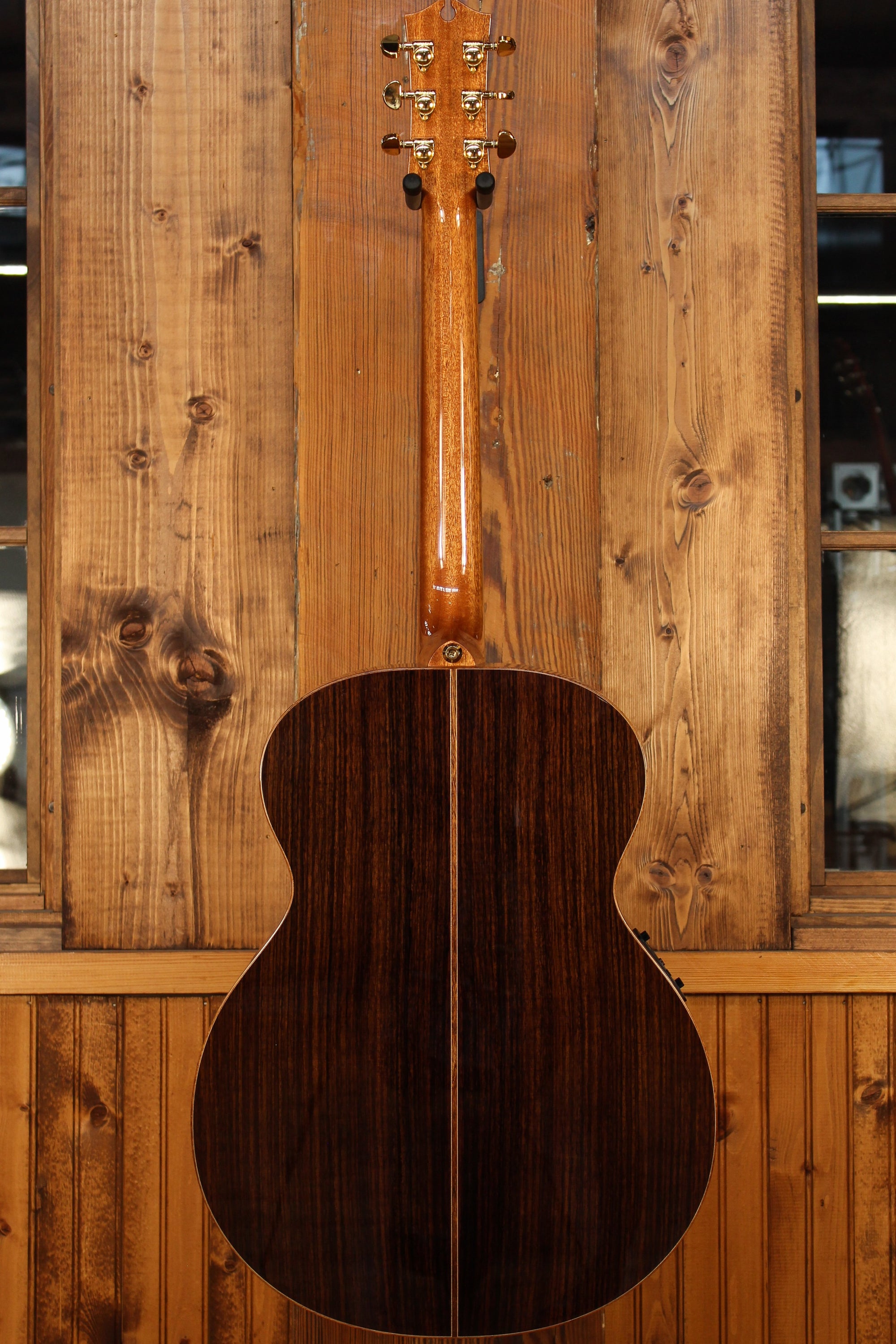 Maton EM100J Jumbo Messiah with Sitka and Indian Rosewood - Artisan Guitars