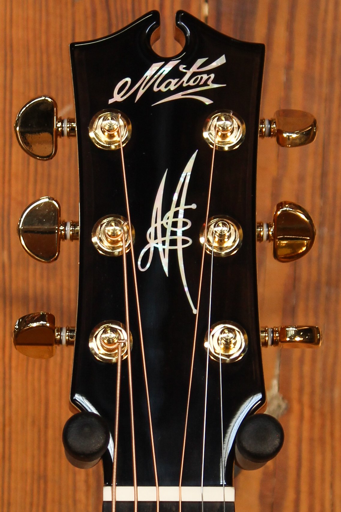 Maton EM100C Messiah Guitar Sitka Spruce & Indian Rosewood - Artisan Guitars