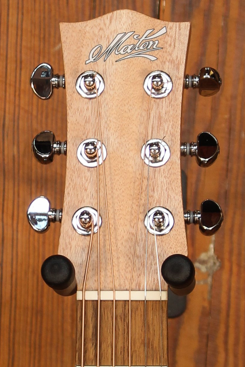 Maton EM6 Mini Guitar Sitka Spruce & Queensland Maple w/ AP5 Original - Artisan Guitars