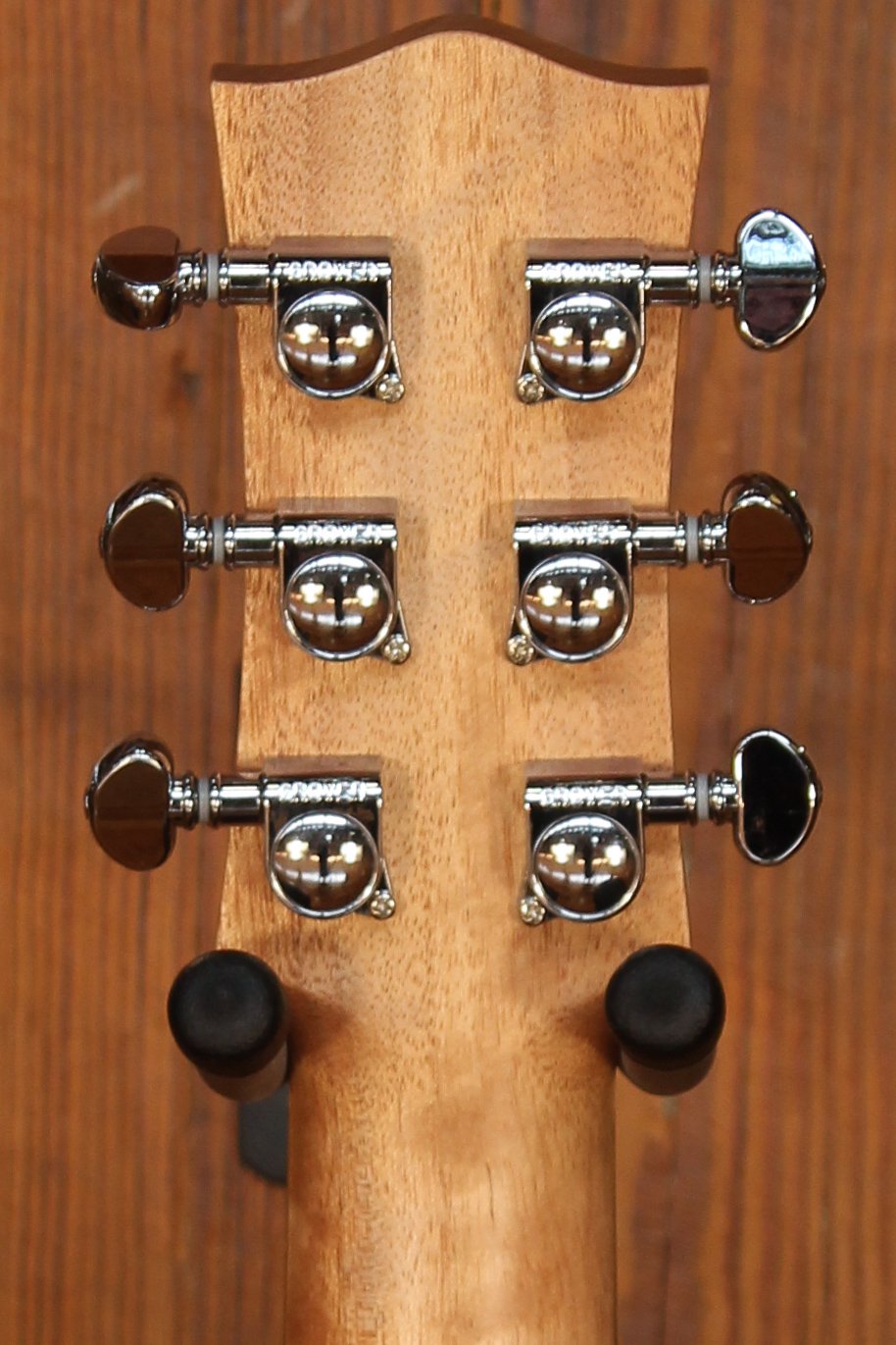 Maton EM6 Mini Guitar Sitka Spruce & Queensland Maple w/ AP5 Original - Artisan Guitars