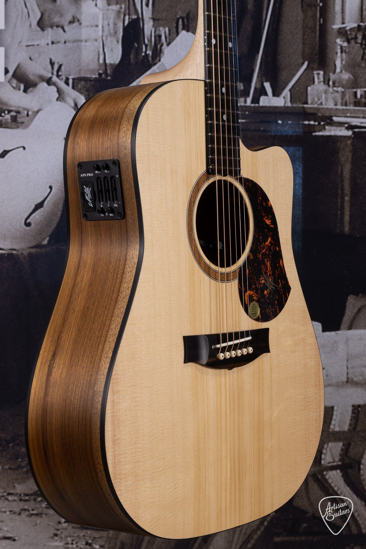 Maton Guitars Solid Road Series SRS-70C Dreadnought - 16211